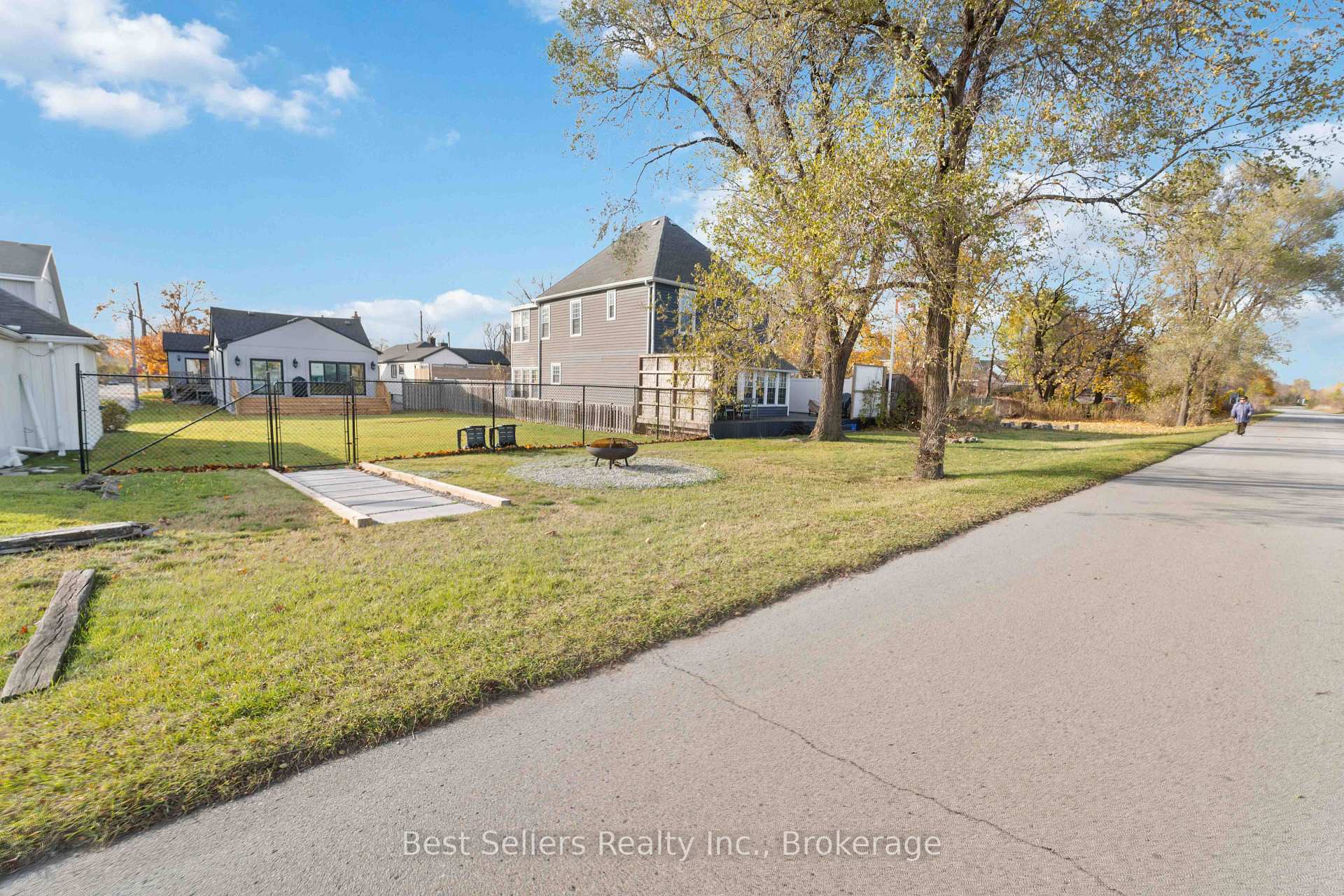 Photo 21 of Unit A, 599 Beach Boulevard, Hamilton, Hamilton Beach — HOMEH