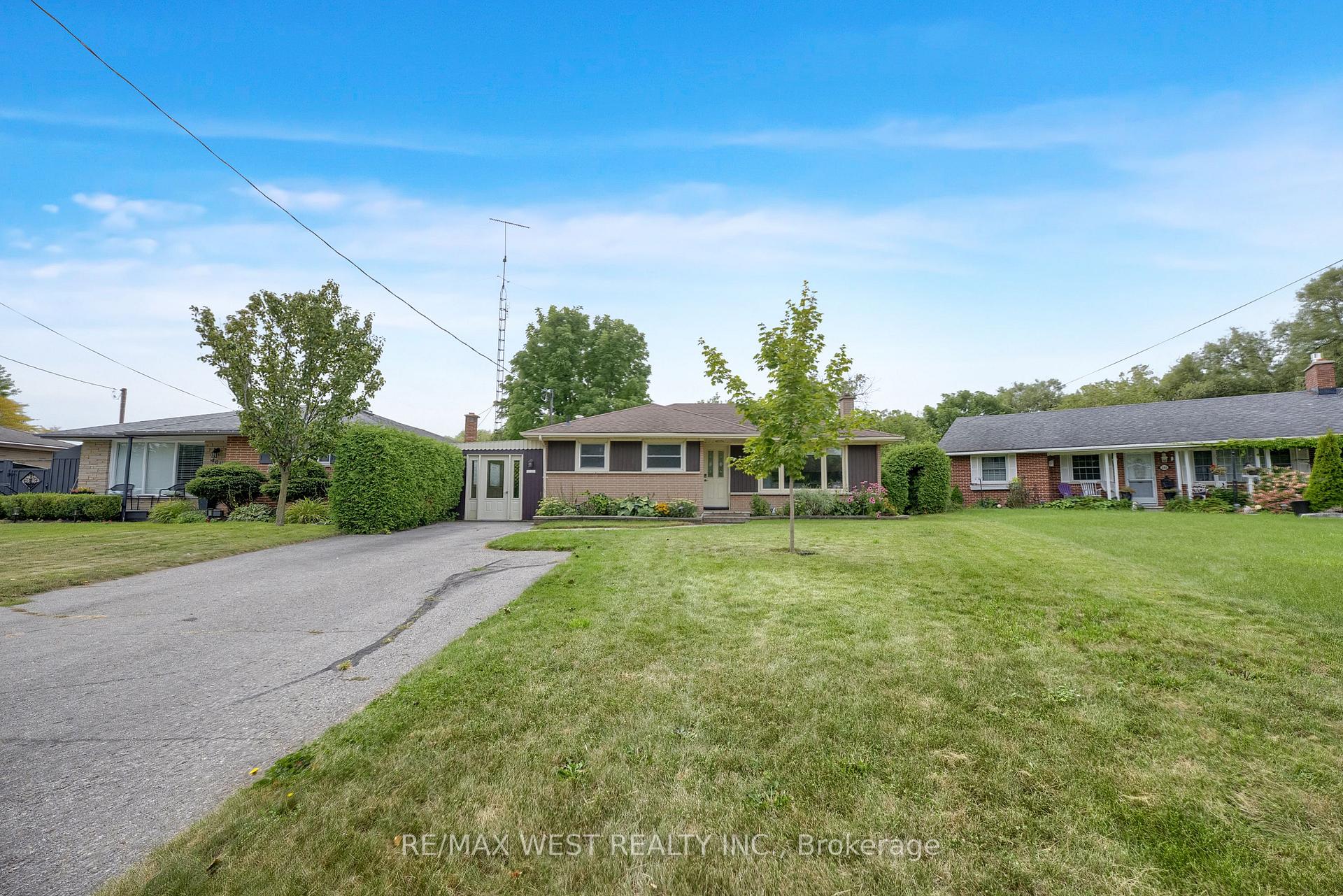 Photo 2 of Unit Main, 397 Brentwood Avenue, Oshawa, O'Neill — HOMEH