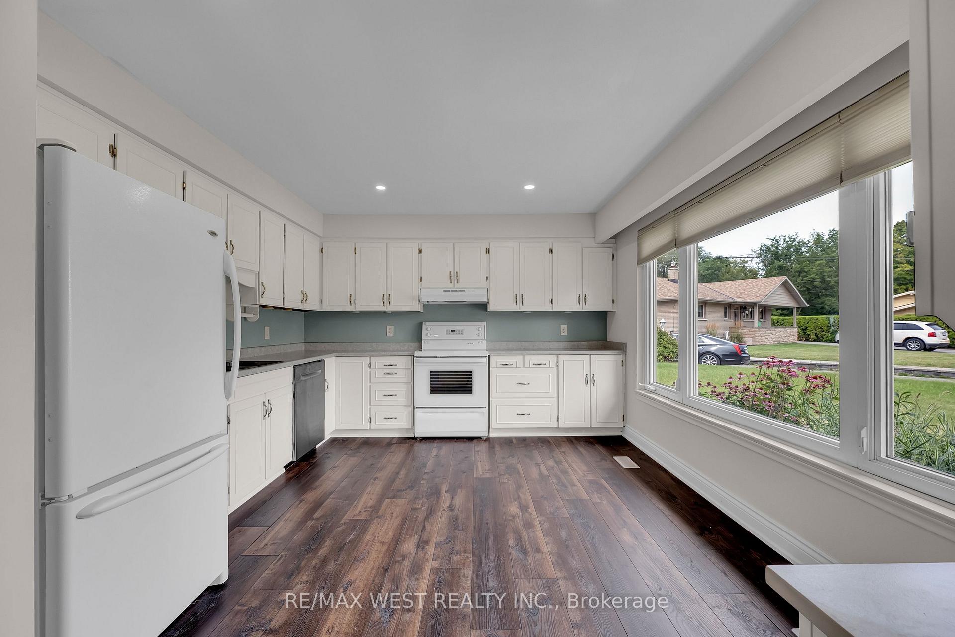 Photo 7 of Unit Main, 397 Brentwood Avenue, Oshawa, O'Neill — HOMEH