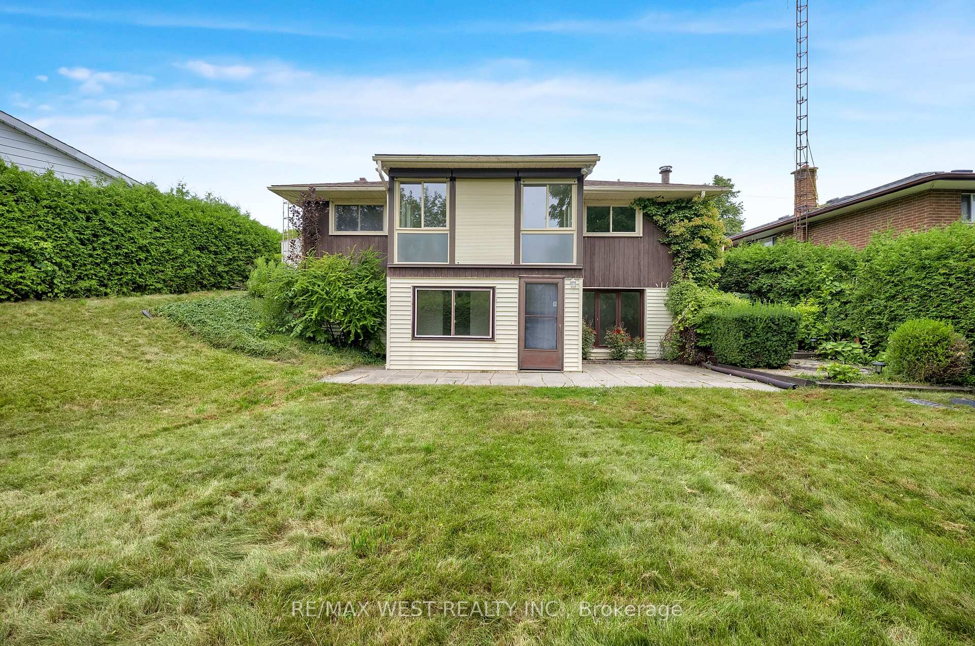 Photo 28 of Unit Main, 397 Brentwood Avenue, Oshawa, O'Neill — HOMEH