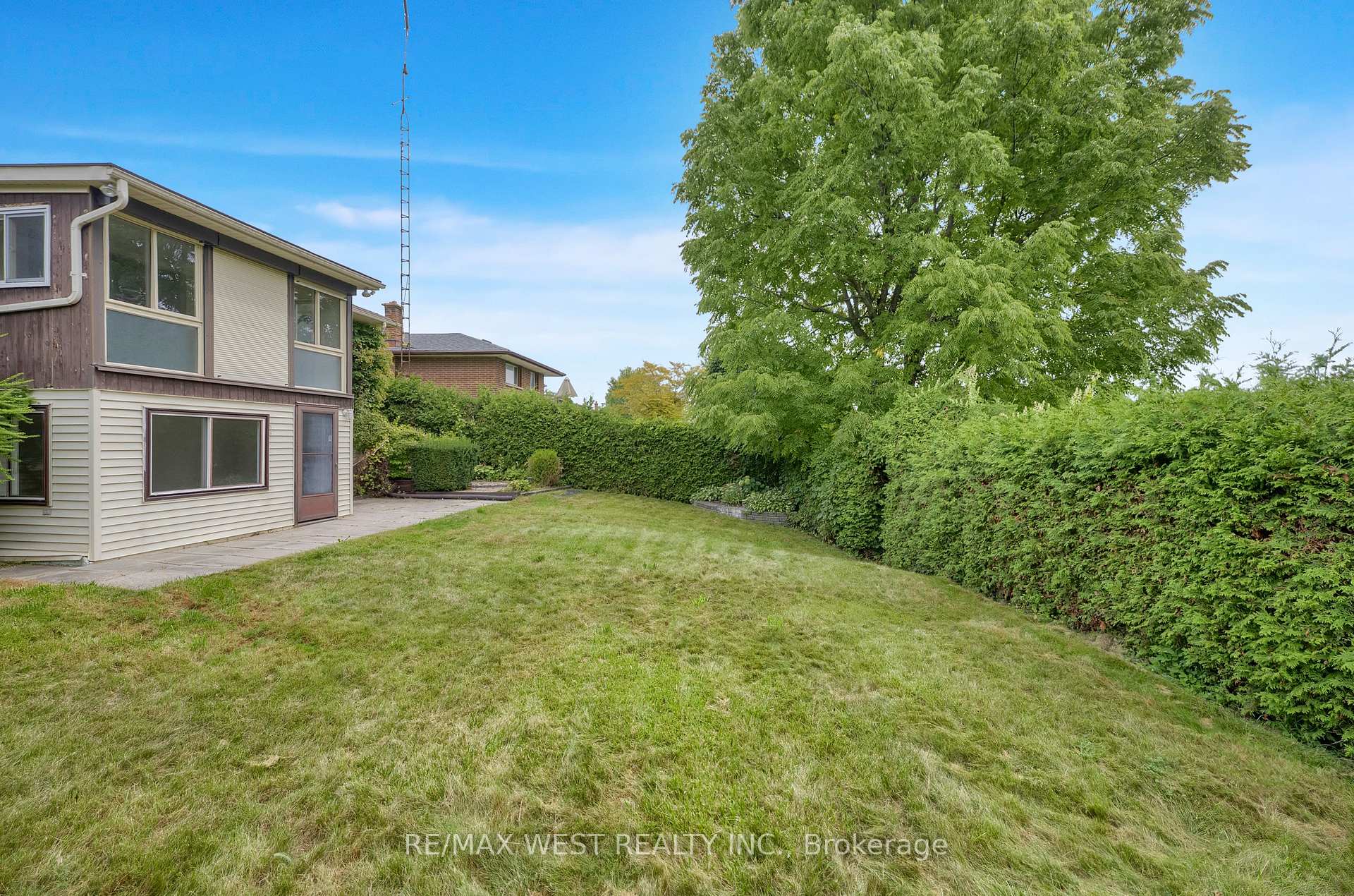 Photo 34 of Unit Main, 397 Brentwood Avenue, Oshawa, O'Neill — HOMEH