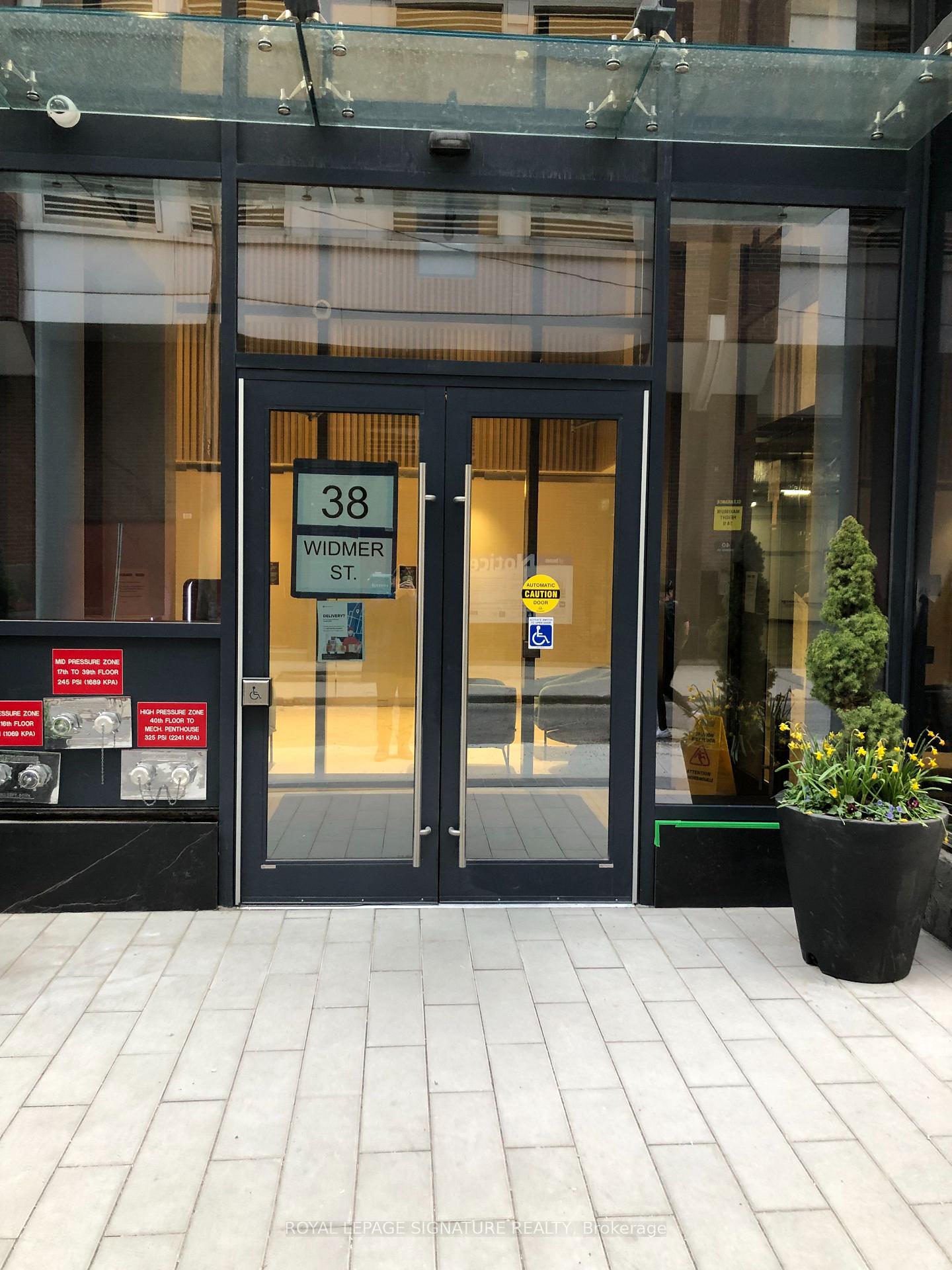 Front of Unit 4701, 38 Widmer Street