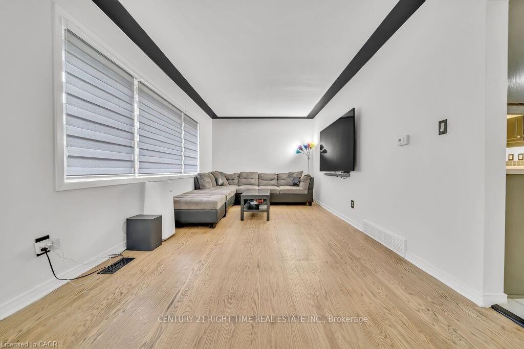 Photo 5 of 267 Erb Street E, Waterloo, Fairfield — HOMEH