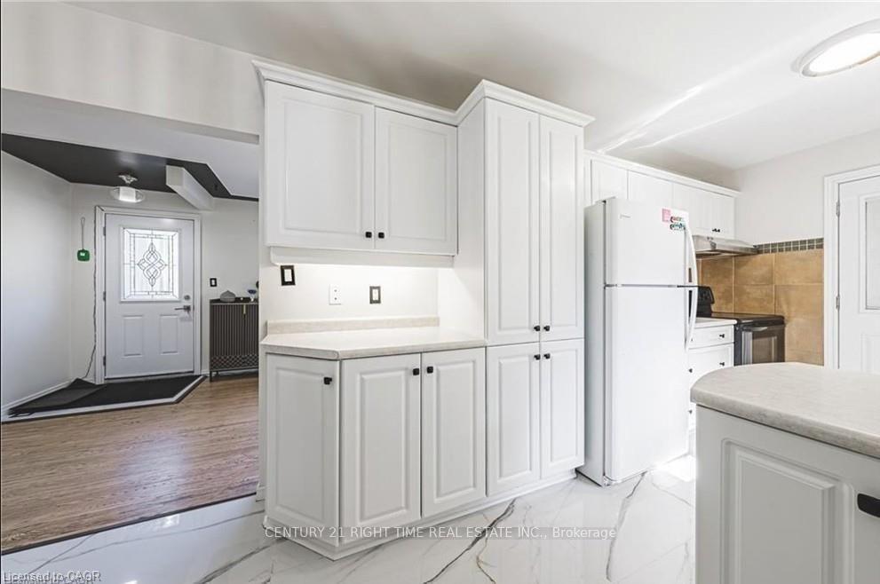 Photo 13 of 267 Erb Street E, Waterloo, Fairfield — HOMEH