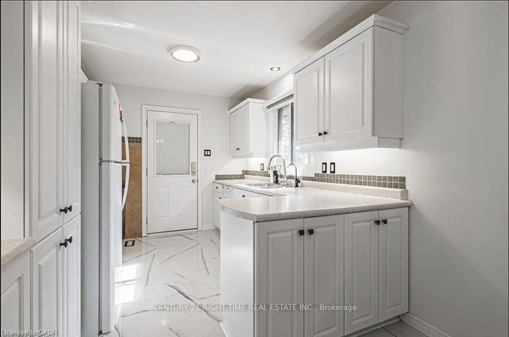 Photo 15 of 267 Erb Street E, Waterloo, Fairfield — HOMEH