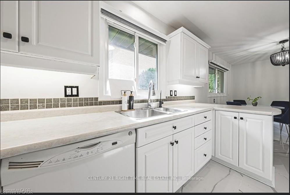 Photo 17 of 267 Erb Street E, Waterloo, Fairfield — HOMEH