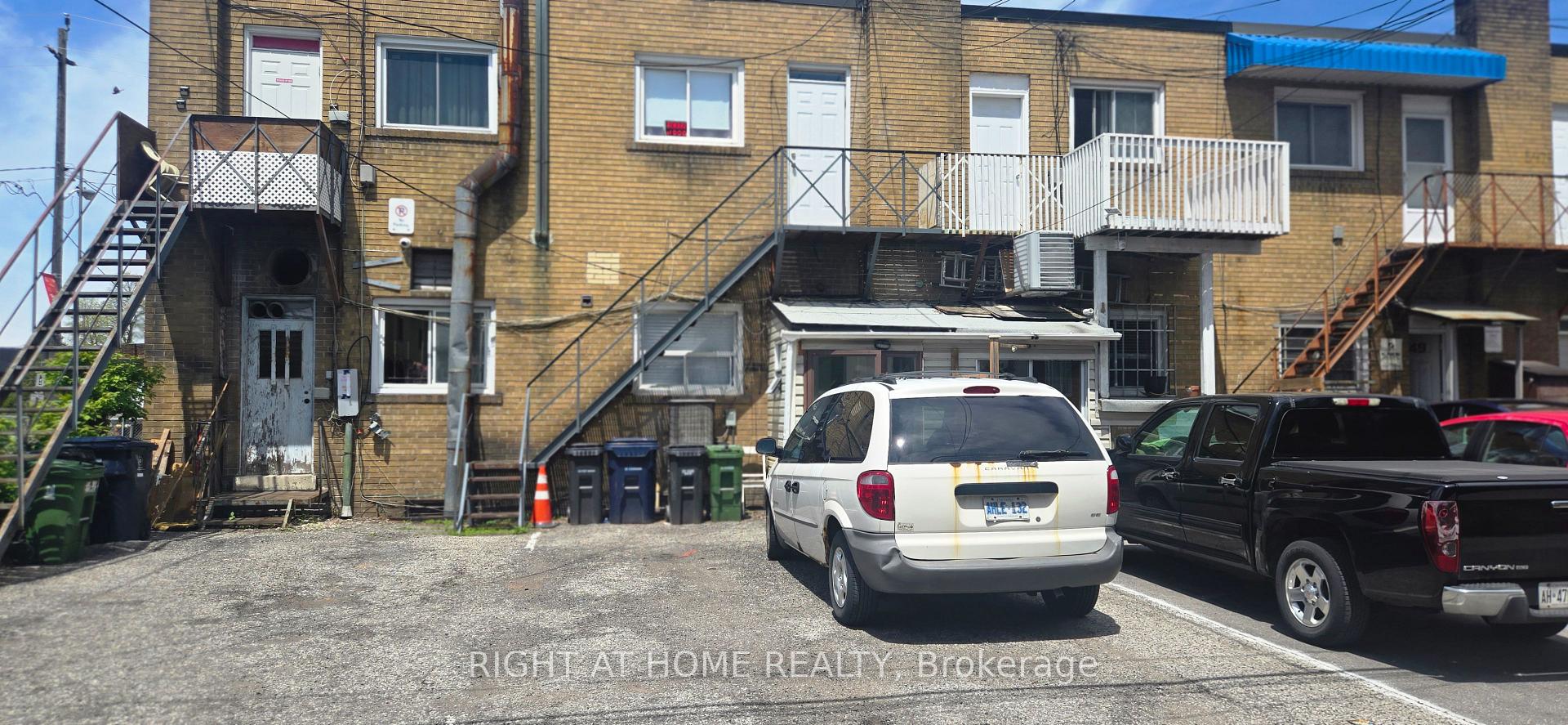 Photo 2 of 553 Rogers Road, Toronto, Keelesdale-Eglinton West — HOMEH