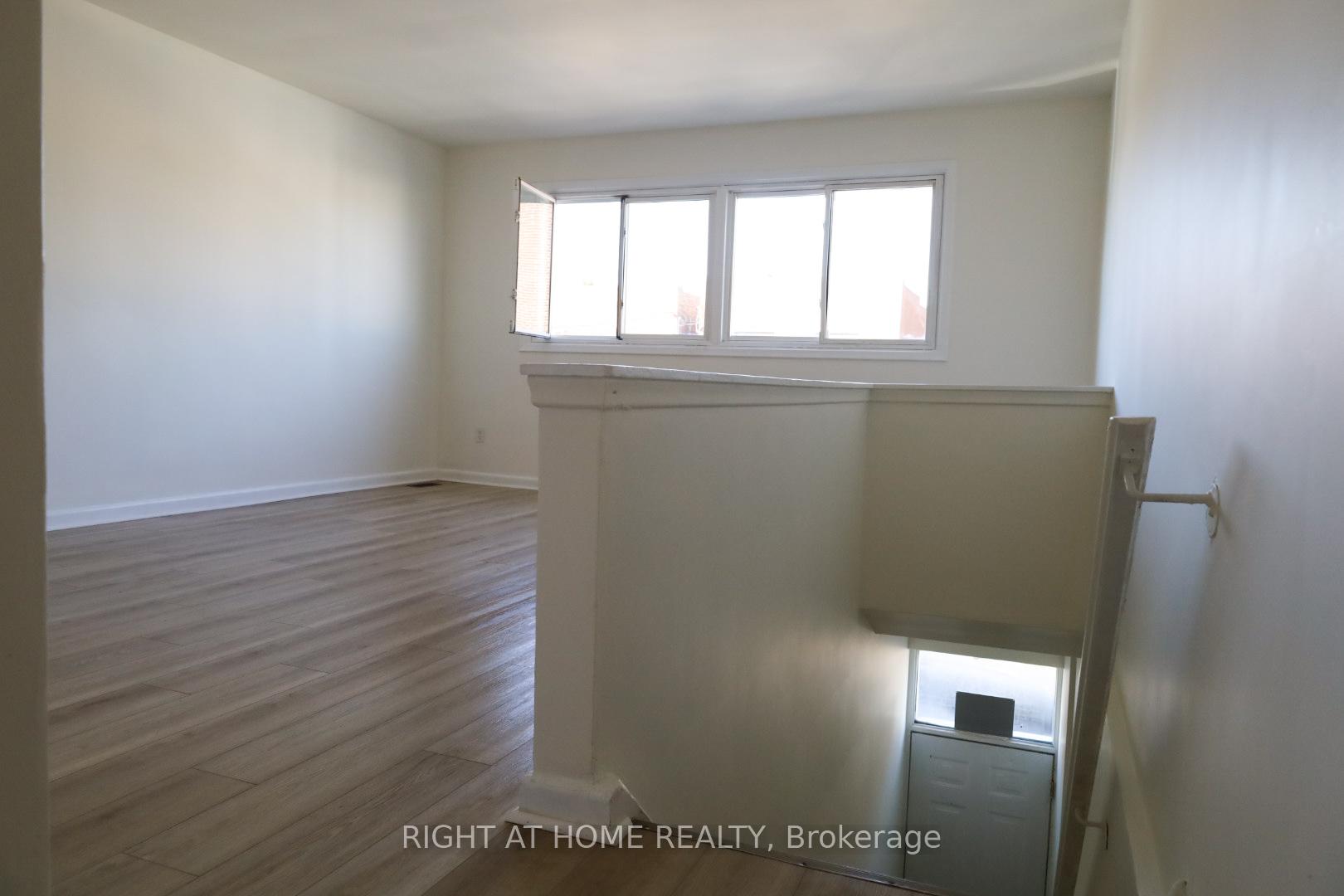 Photo 6 of 553 Rogers Road, Toronto, Keelesdale-Eglinton West — HOMEH