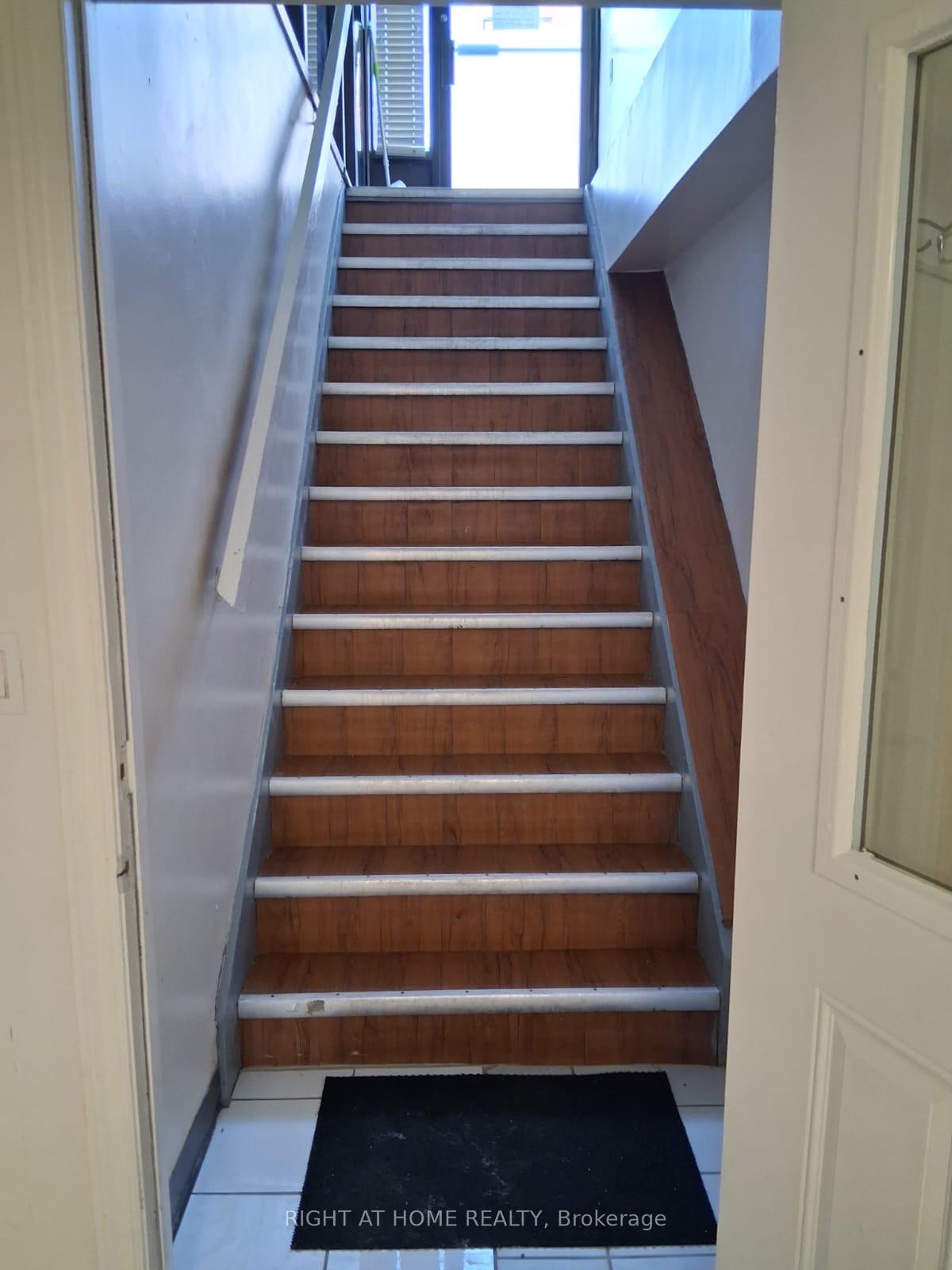 Photo 14 of 553 Rogers Road, Toronto, Keelesdale-Eglinton West — HOMEH