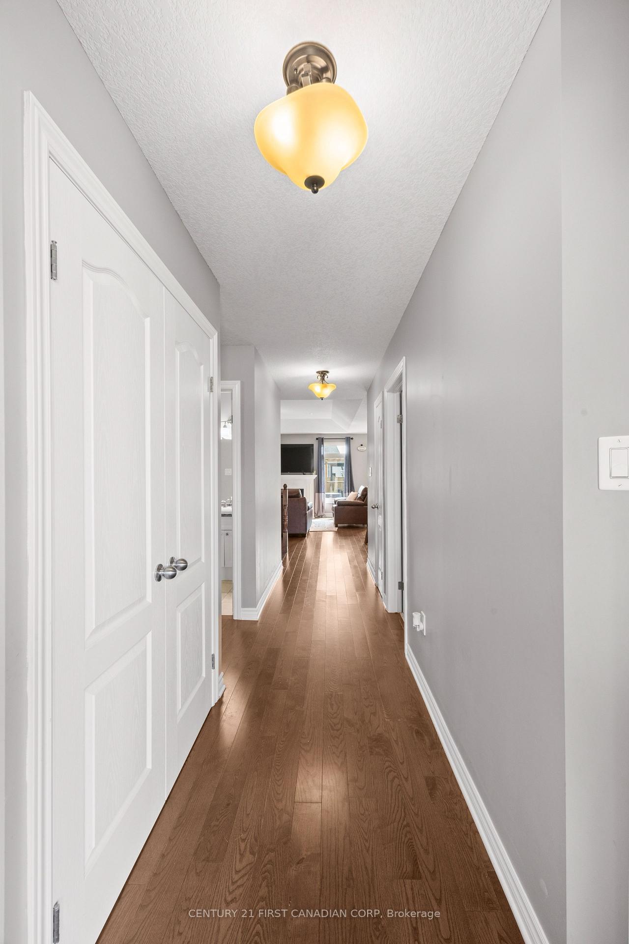 Photo 7 of 131 Deborah Drive, Strathroy-Caradoc, NE — HOMEH