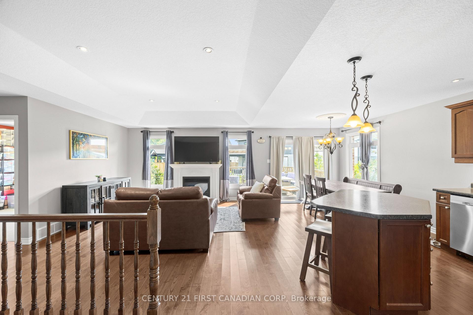 Photo 8 of 131 Deborah Drive, Strathroy-Caradoc, NE — HOMEH