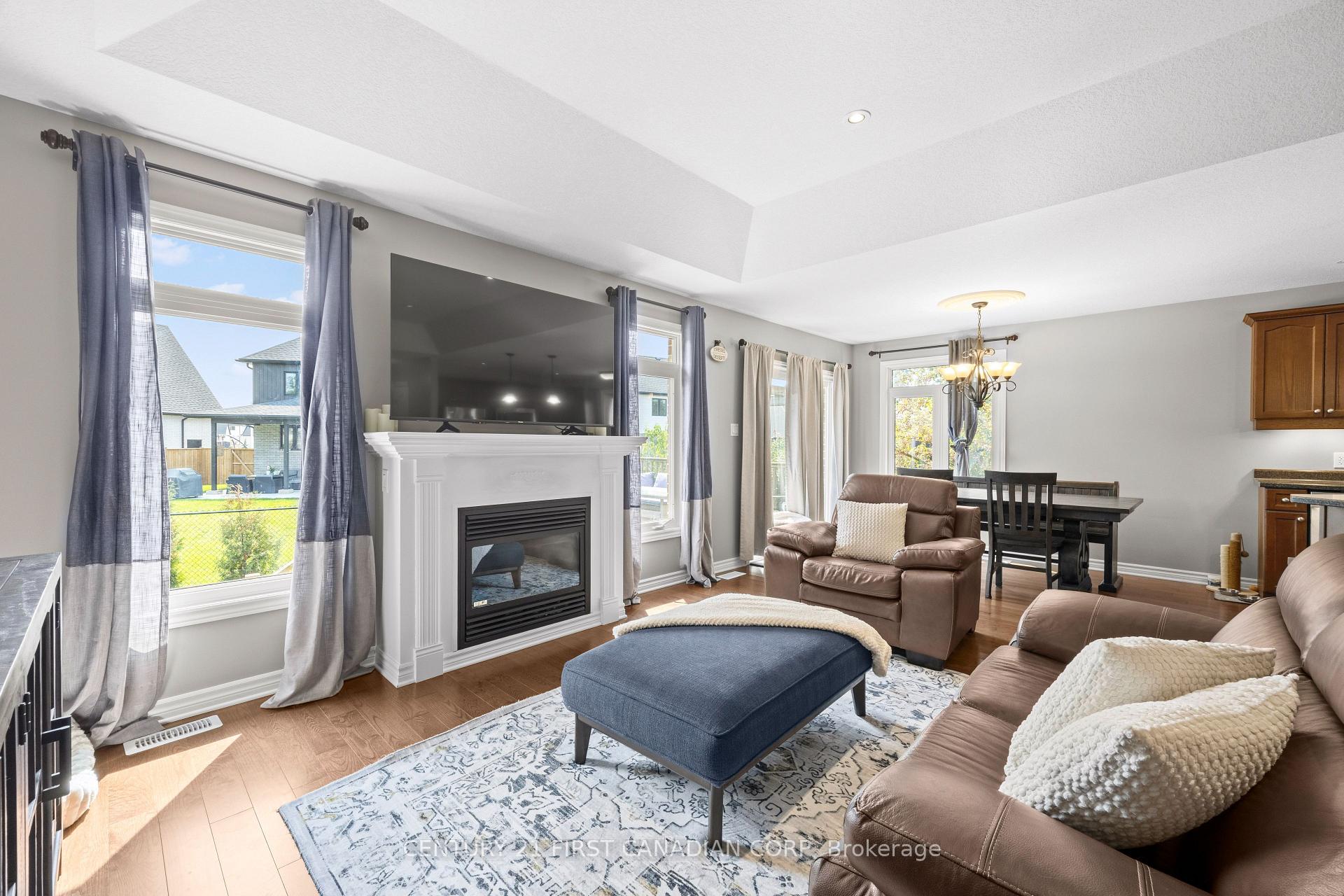Photo 10 of 131 Deborah Drive, Strathroy-Caradoc, NE — HOMEH