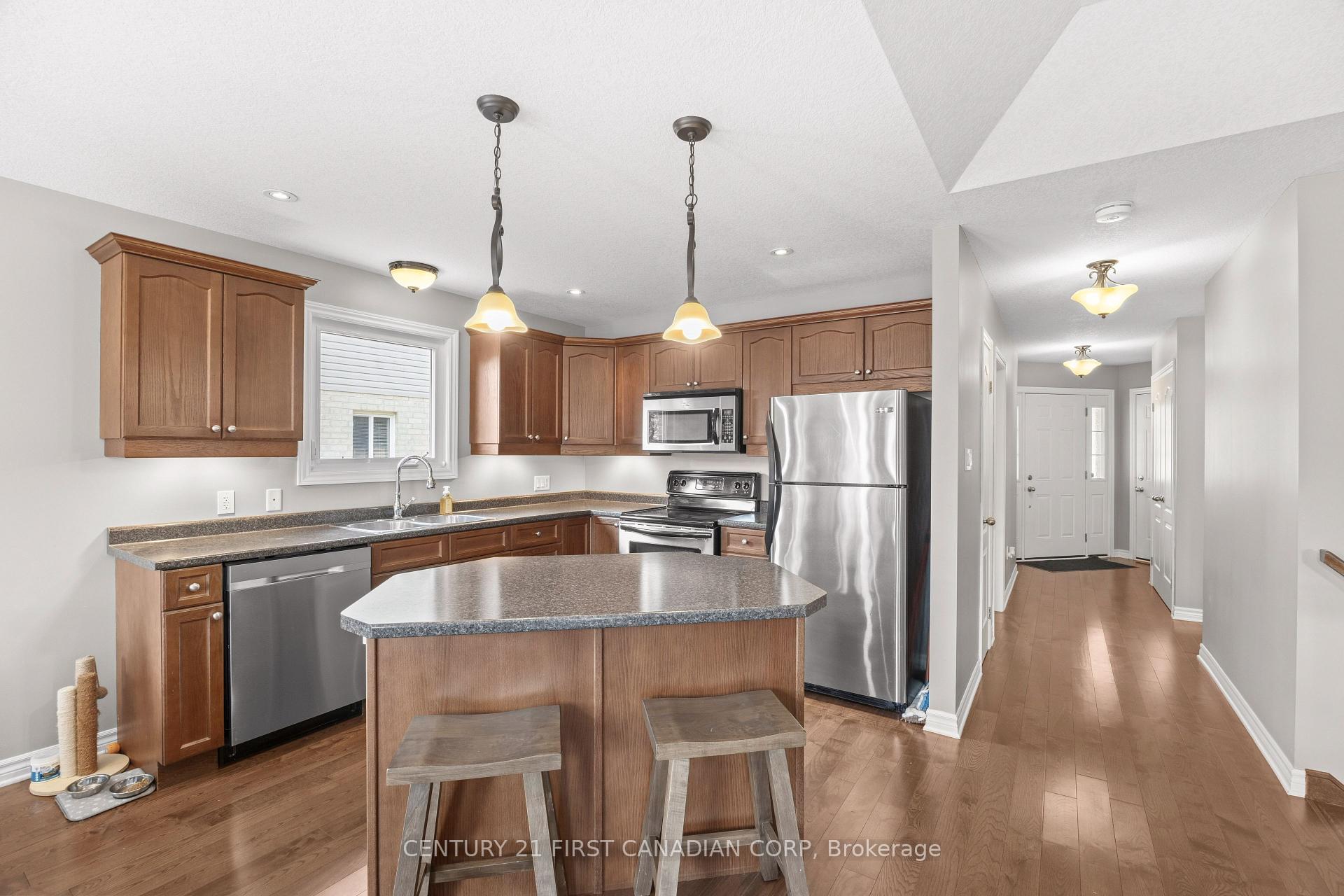 Photo 12 of 131 Deborah Drive, Strathroy-Caradoc, NE — HOMEH