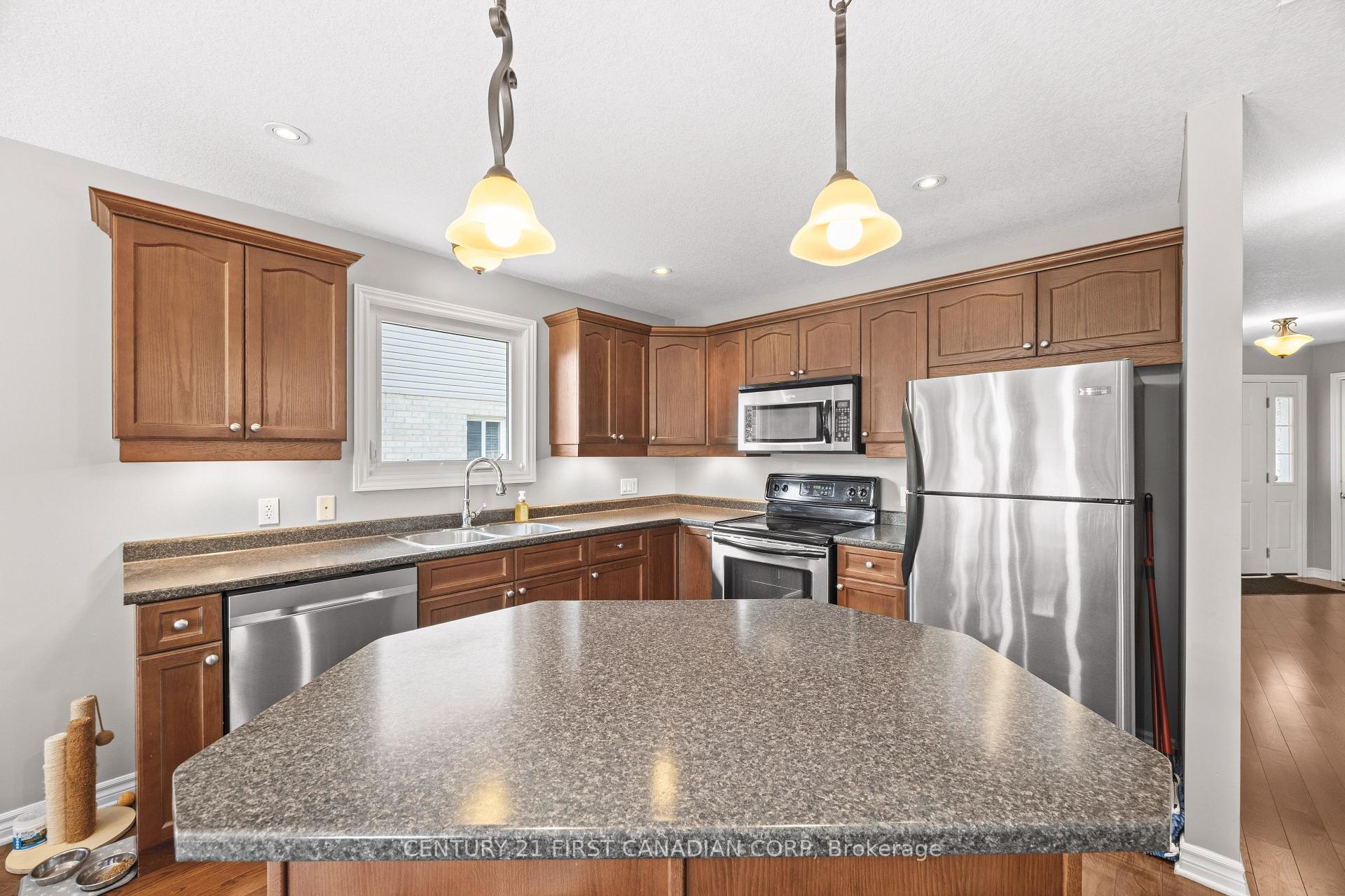 Photo 13 of 131 Deborah Drive, Strathroy-Caradoc, NE — HOMEH