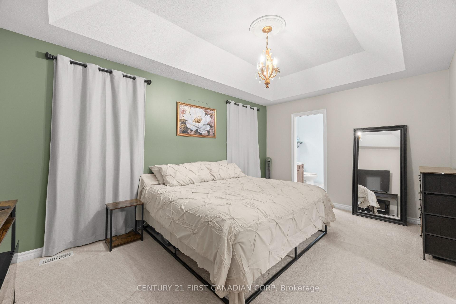 Photo 17 of 131 Deborah Drive, Strathroy-Caradoc, NE — HOMEH