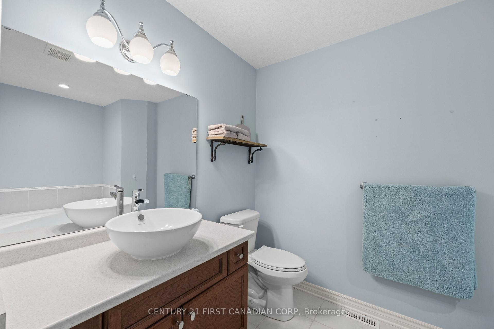 Photo 18 of 131 Deborah Drive, Strathroy-Caradoc, NE — HOMEH