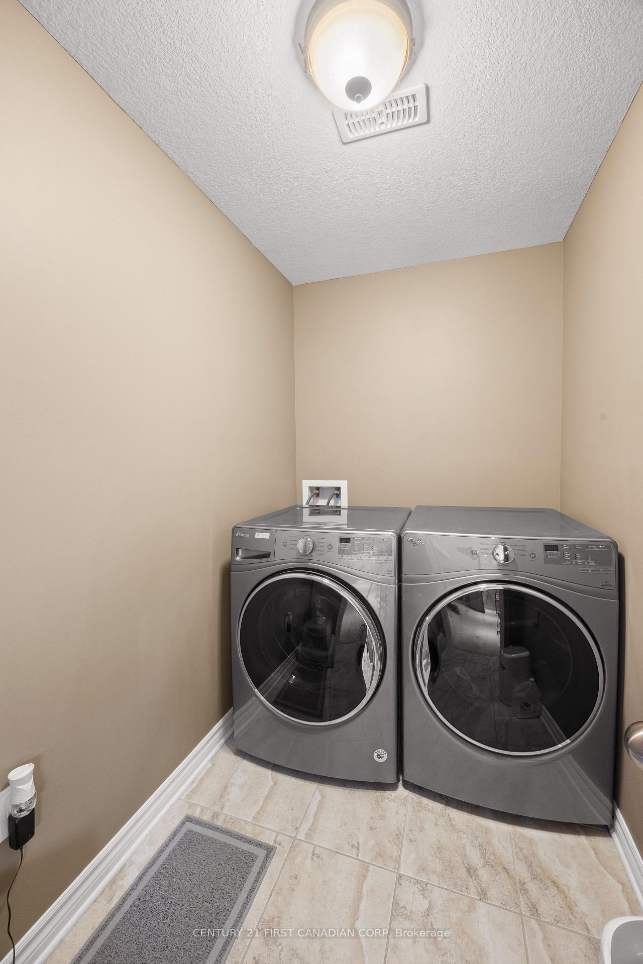 Photo 31 of 131 Deborah Drive, Strathroy-Caradoc, NE — HOMEH
