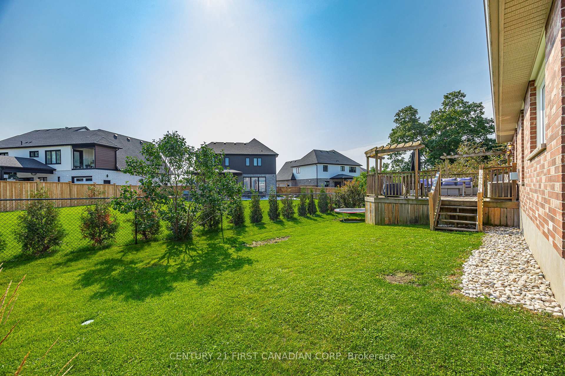 Photo 38 of 131 Deborah Drive, Strathroy-Caradoc, NE — HOMEH