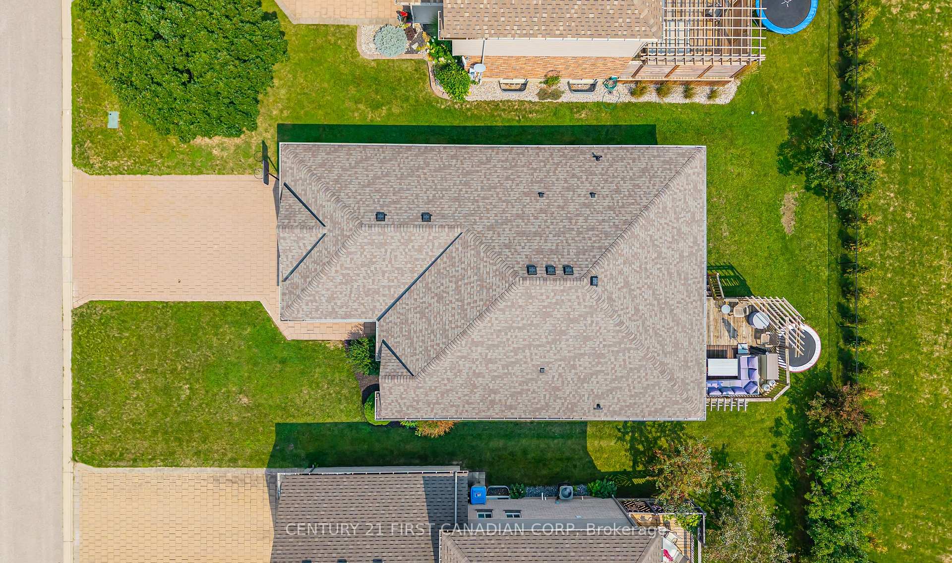 Photo 40 of 131 Deborah Drive, Strathroy-Caradoc, NE — HOMEH