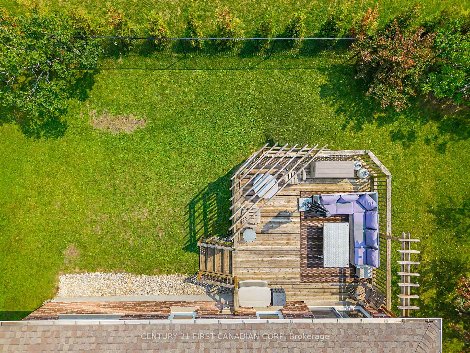 Photo 41 of 131 Deborah Drive, Strathroy-Caradoc, NE — HOMEH
