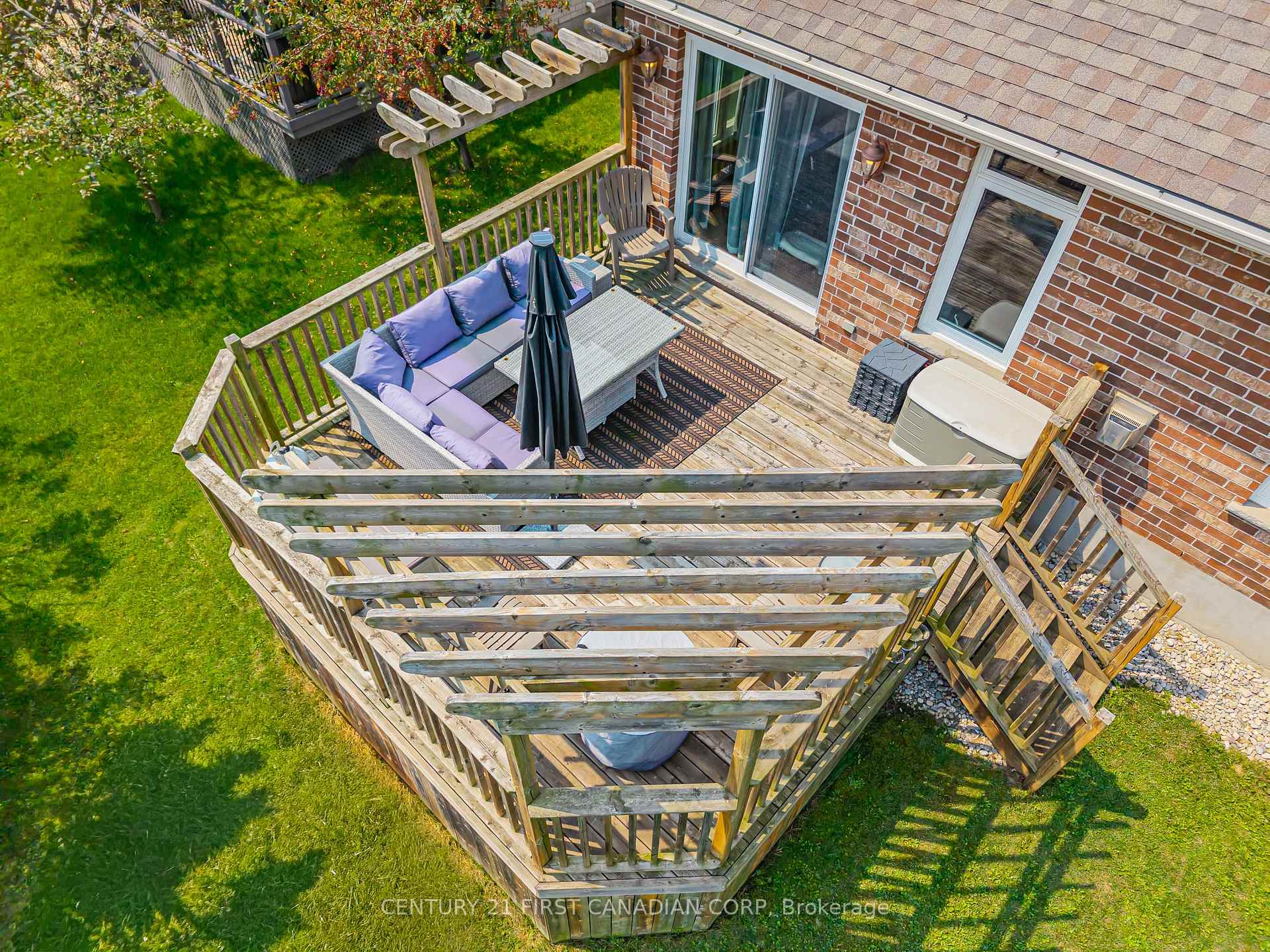 Photo 42 of 131 Deborah Drive, Strathroy-Caradoc, NE — HOMEH