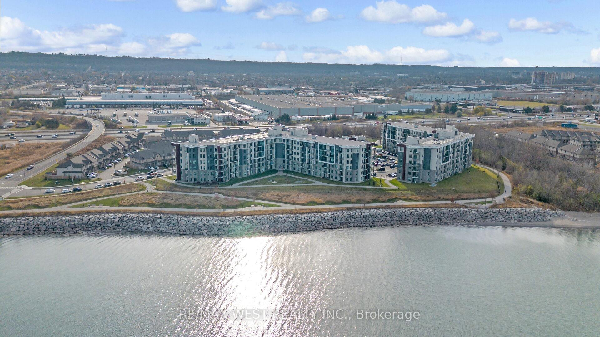Photo 3 of Unit 131, 101 Shoreview Place, Hamilton, Stoney Creek — HOMEH