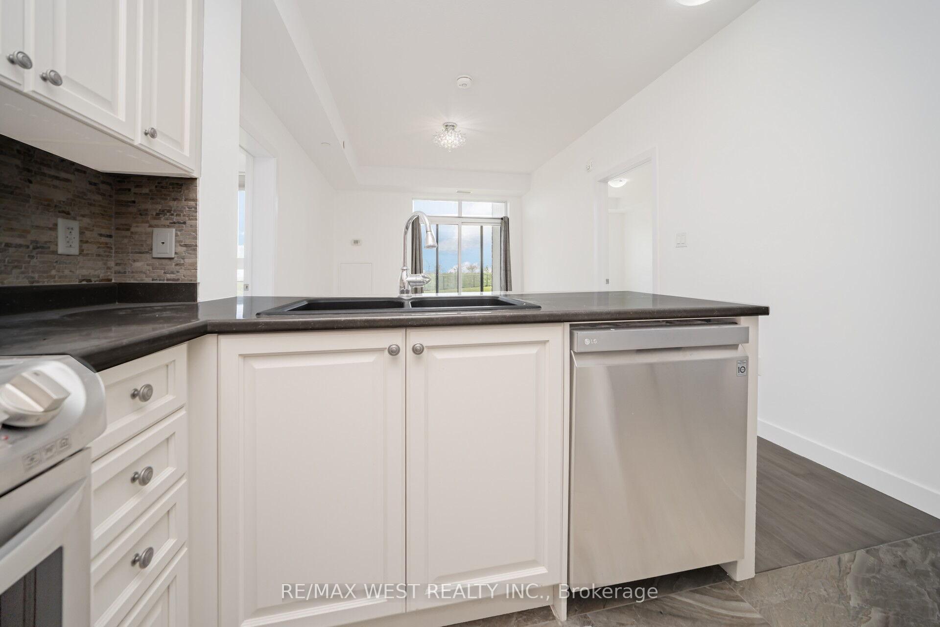 Photo 25 of Unit 131, 101 Shoreview Place, Hamilton, Stoney Creek — HOMEH