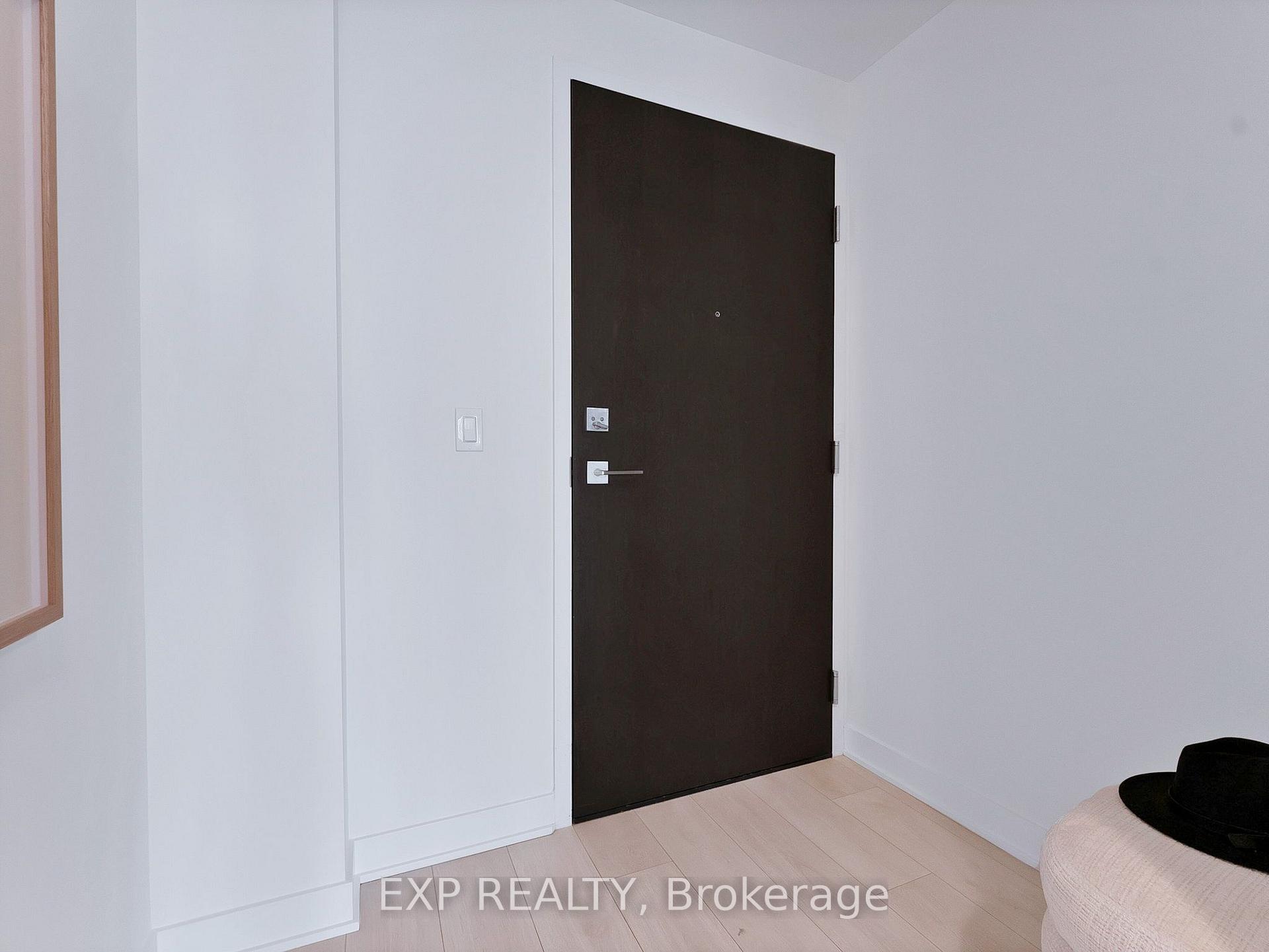 Photo 2 of Unit 2711, 2221 Yonge Street, Toronto, Mount Pleasant West — HOMEH