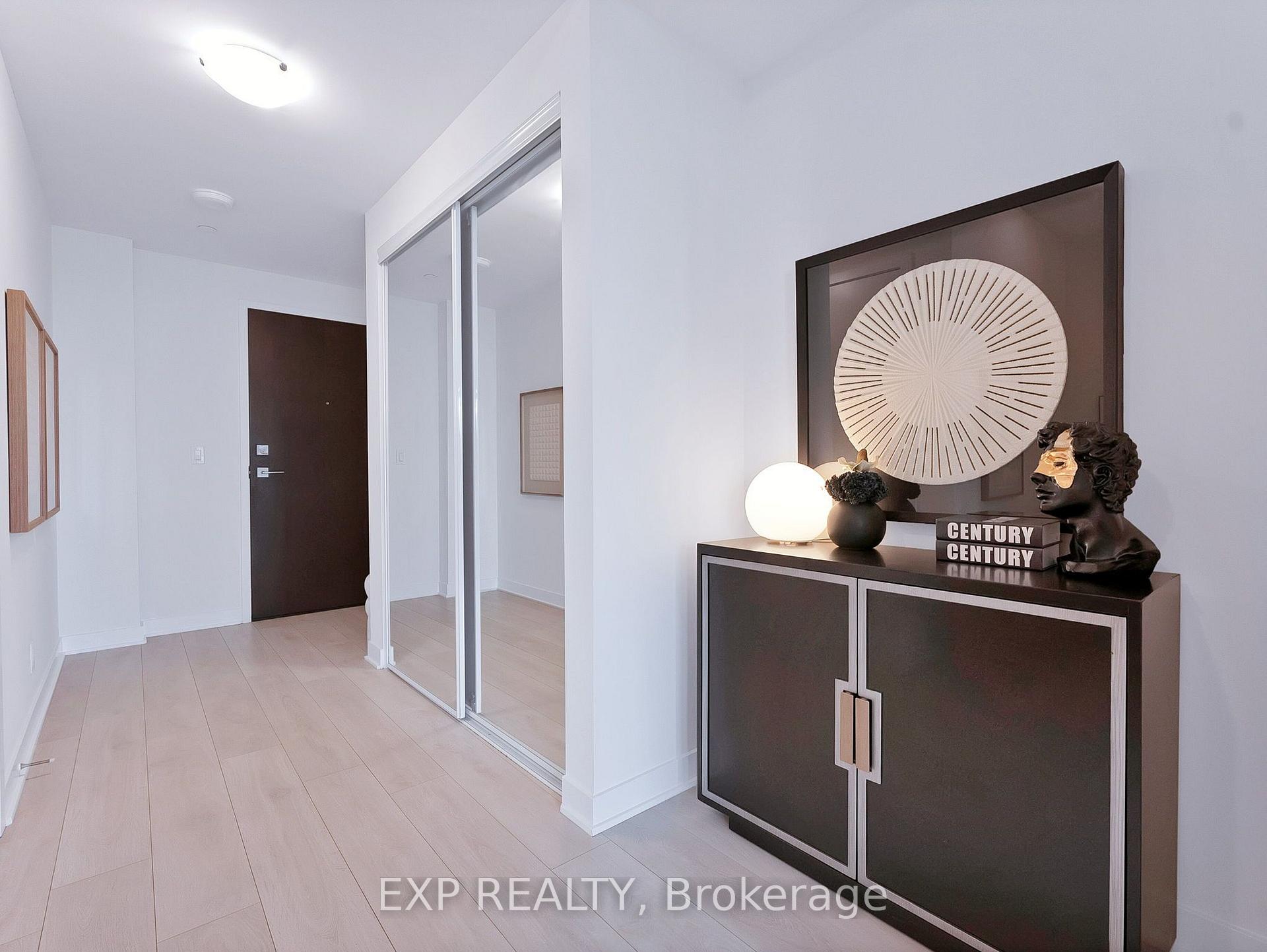Photo 3 of Unit 2711, 2221 Yonge Street, Toronto, Mount Pleasant West — HOMEH