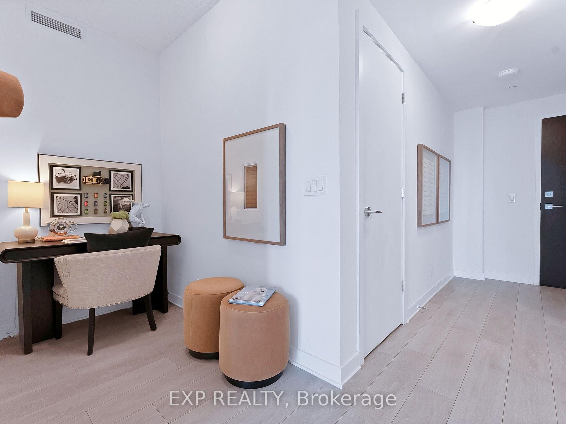 Photo 4 of Unit 2711, 2221 Yonge Street, Toronto, Mount Pleasant West — HOMEH
