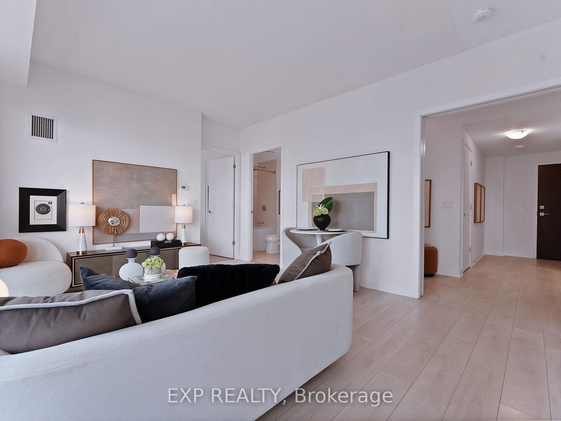 Photo 8 of Unit 2711, 2221 Yonge Street, Toronto, Mount Pleasant West — HOMEH