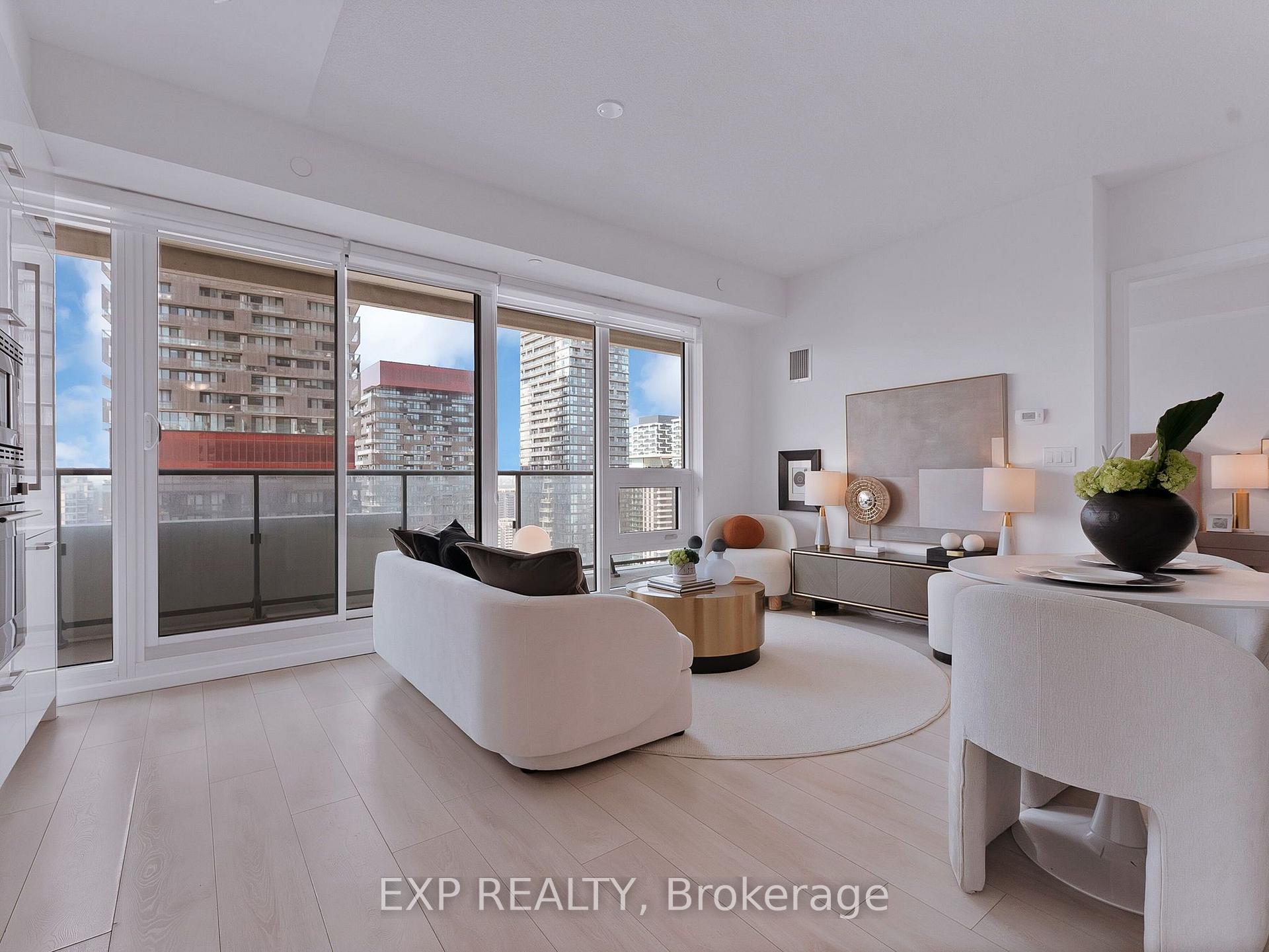 Photo 10 of Unit 2711, 2221 Yonge Street, Toronto, Mount Pleasant West — HOMEH