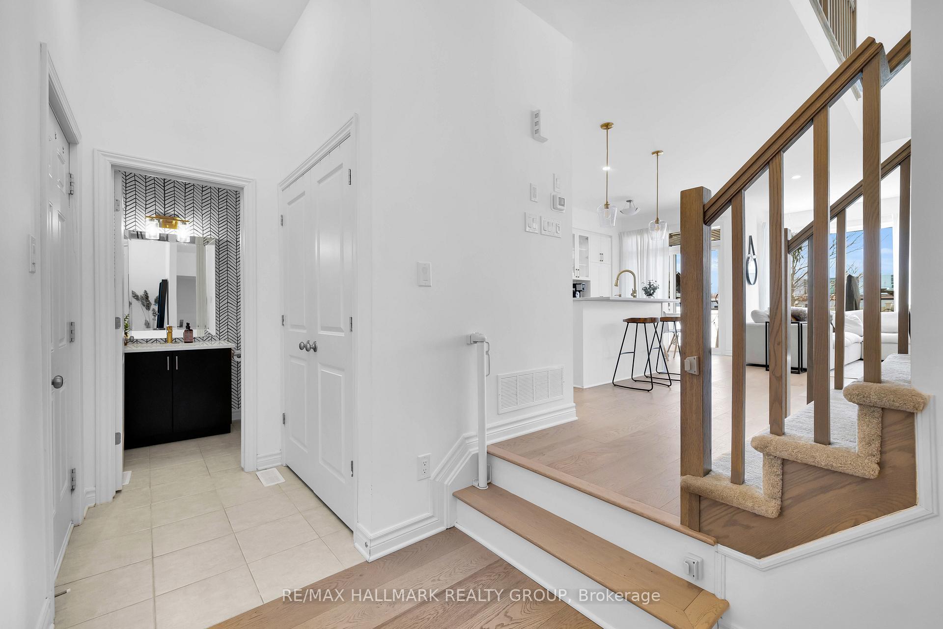 Photo 4 of 112 Crevasse Road, Ottawa, Mer Bleue/Bradley Estates/Anderson Park — HOMEH