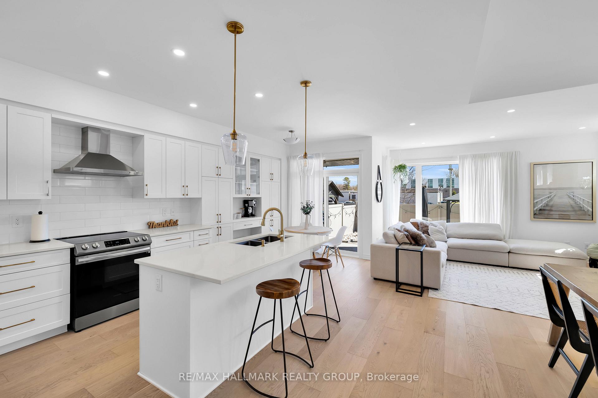 Photo 6 of 112 Crevasse Road, Ottawa, Mer Bleue/Bradley Estates/Anderson Park — HOMEH