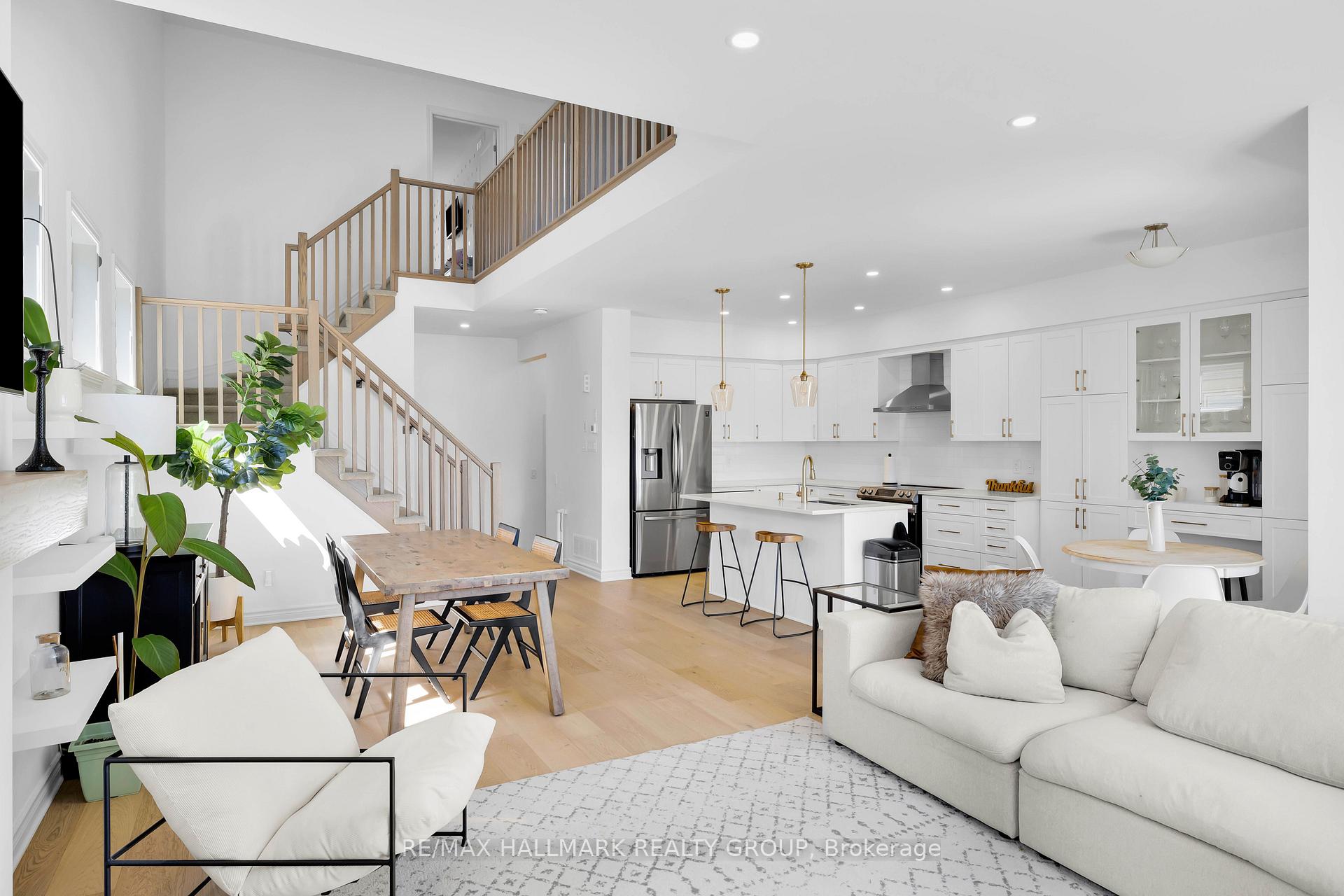 Photo 10 of 112 Crevasse Road, Ottawa, Mer Bleue/Bradley Estates/Anderson Park — HOMEH