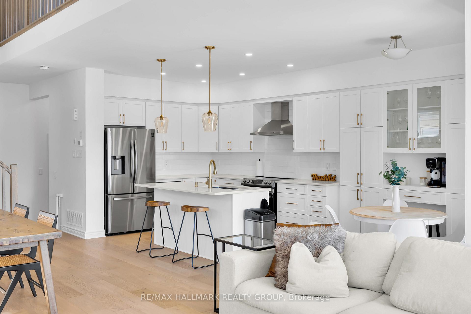 Photo 11 of 112 Crevasse Road, Ottawa, Mer Bleue/Bradley Estates/Anderson Park — HOMEH