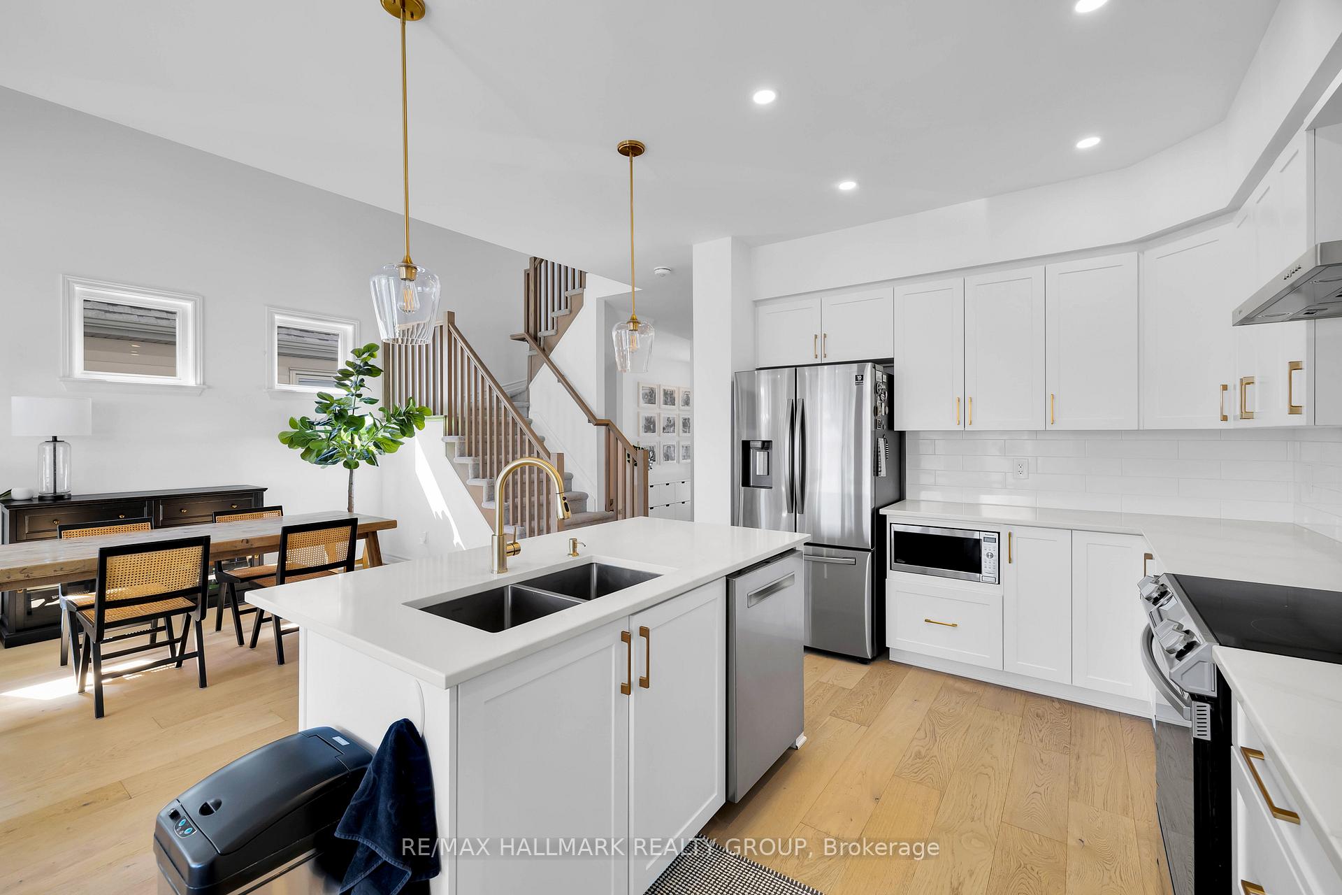 Photo 20 of 112 Crevasse Road, Ottawa, Mer Bleue/Bradley Estates/Anderson Park — HOMEH