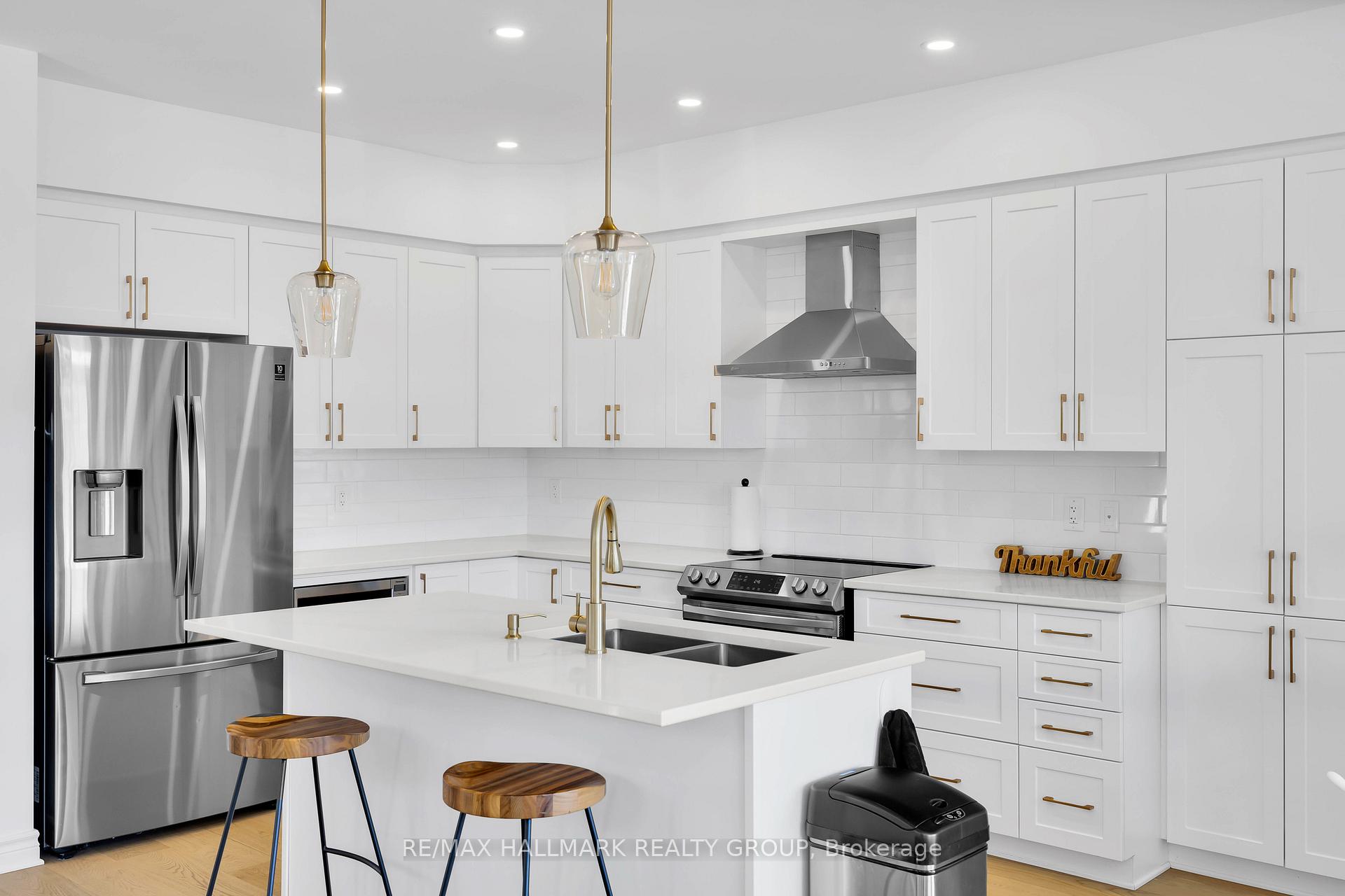 Photo 22 of 112 Crevasse Road, Ottawa, Mer Bleue/Bradley Estates/Anderson Park — HOMEH