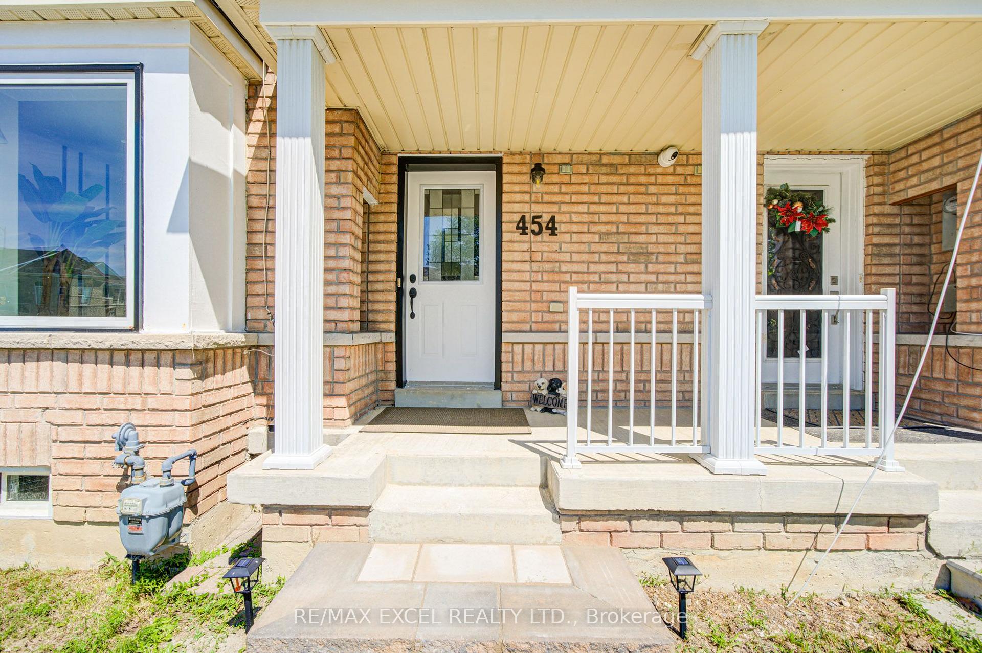 Photo 3 of 454 Bur Oak Avenue, Markham, Berczy — HOMEH