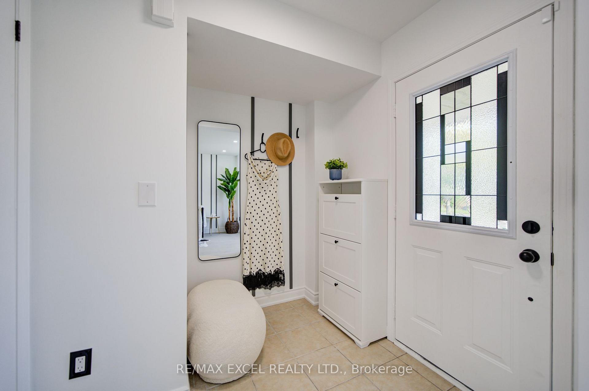 Photo 4 of 454 Bur Oak Avenue, Markham, Berczy — HOMEH