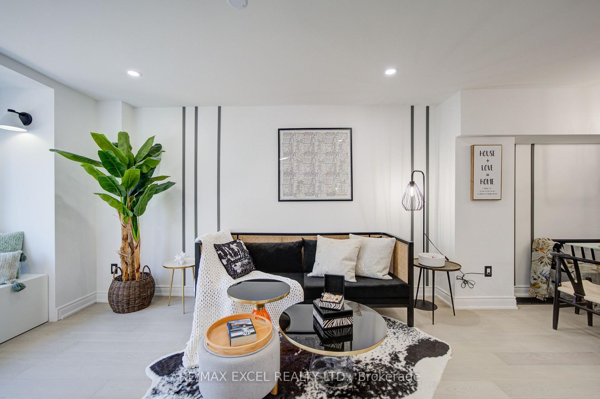 Photo 7 of 454 Bur Oak Avenue, Markham, Berczy — HOMEH