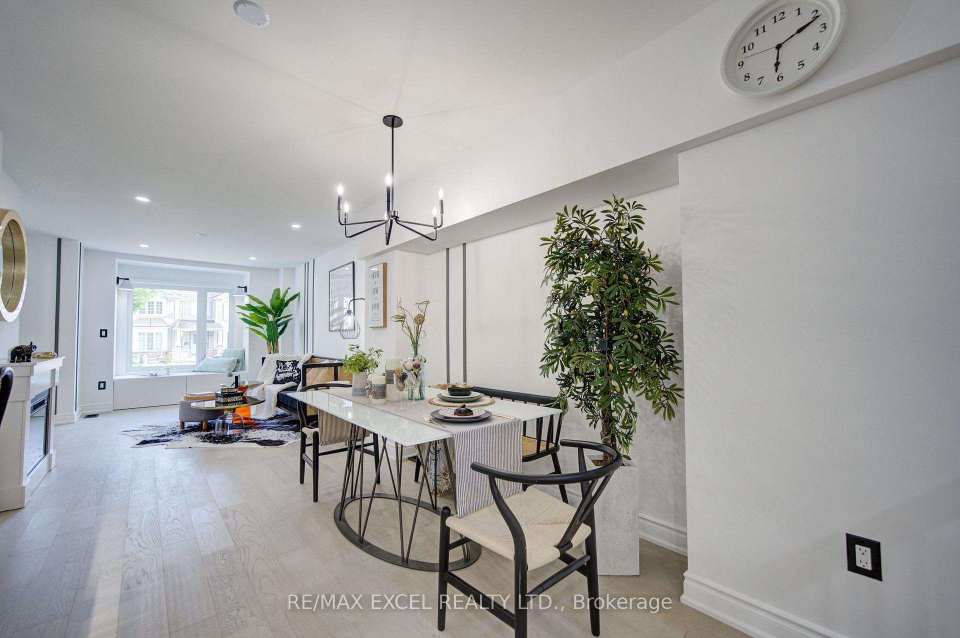 Photo 13 of 454 Bur Oak Avenue, Markham, Berczy — HOMEH