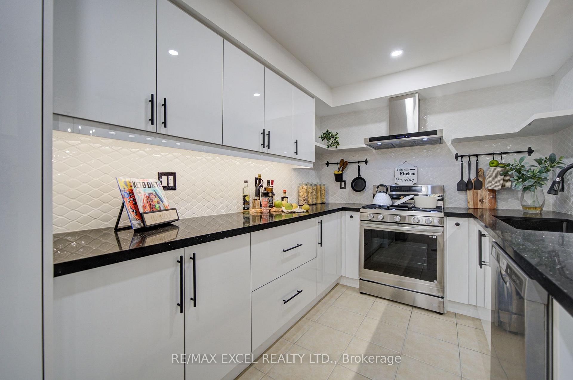 Photo 15 of 454 Bur Oak Avenue, Markham, Berczy — HOMEH
