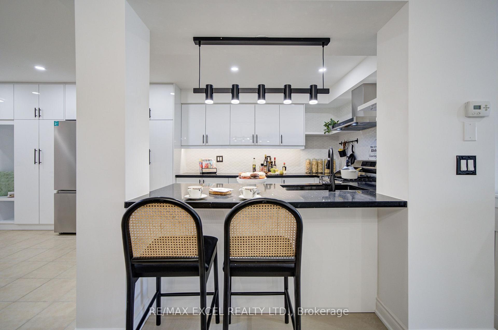 Photo 18 of 454 Bur Oak Avenue, Markham, Berczy — HOMEH