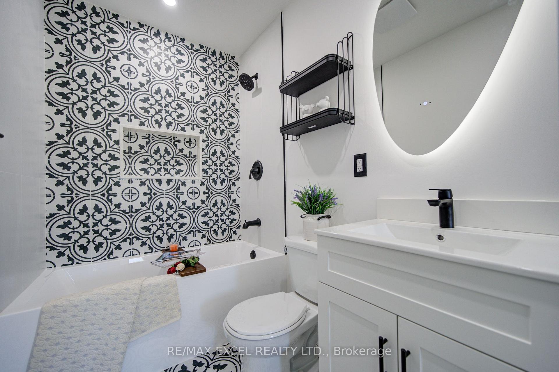Photo 32 of 454 Bur Oak Avenue, Markham, Berczy — HOMEH