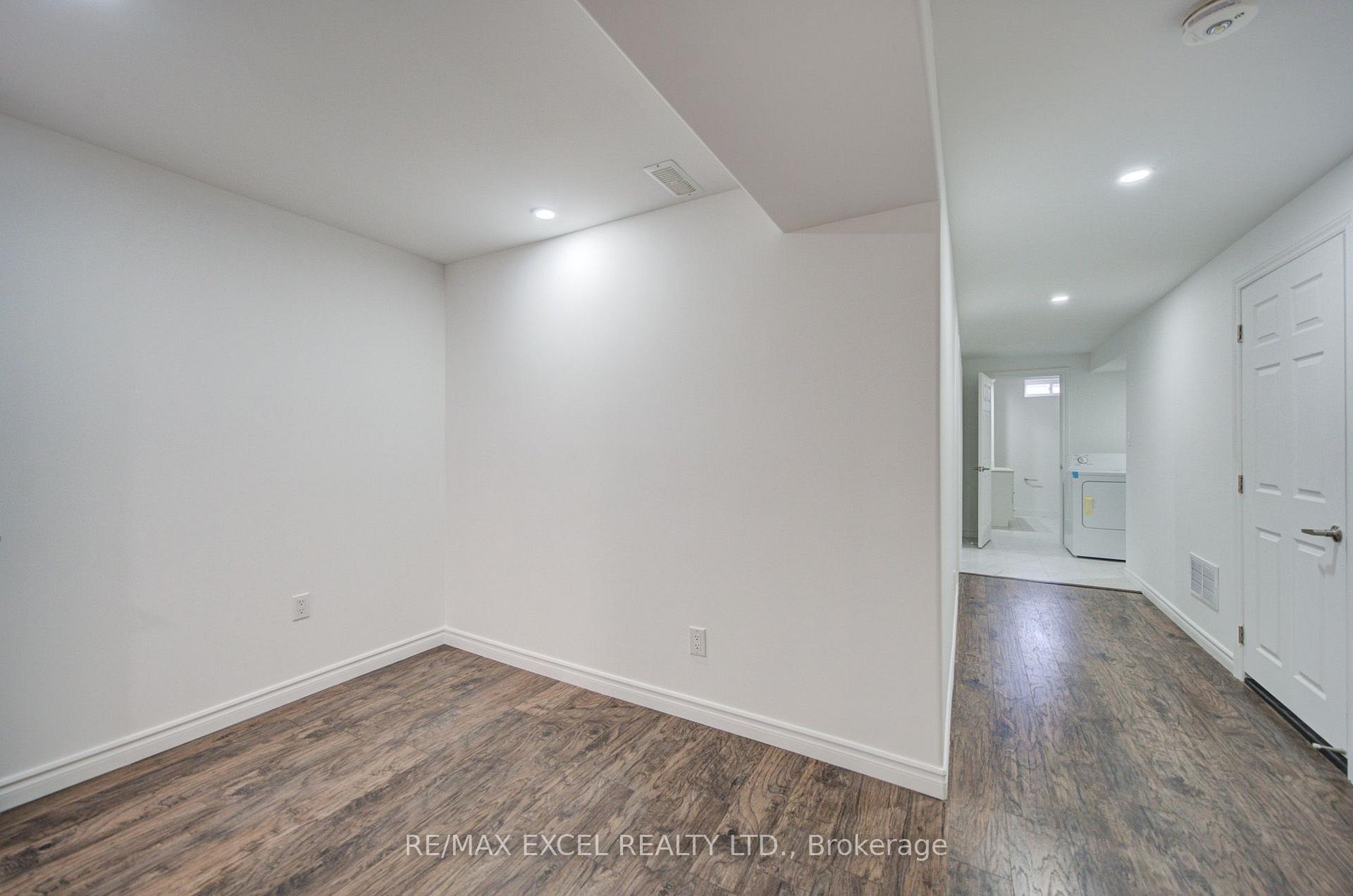 Photo 45 of 454 Bur Oak Avenue, Markham, Berczy — HOMEH