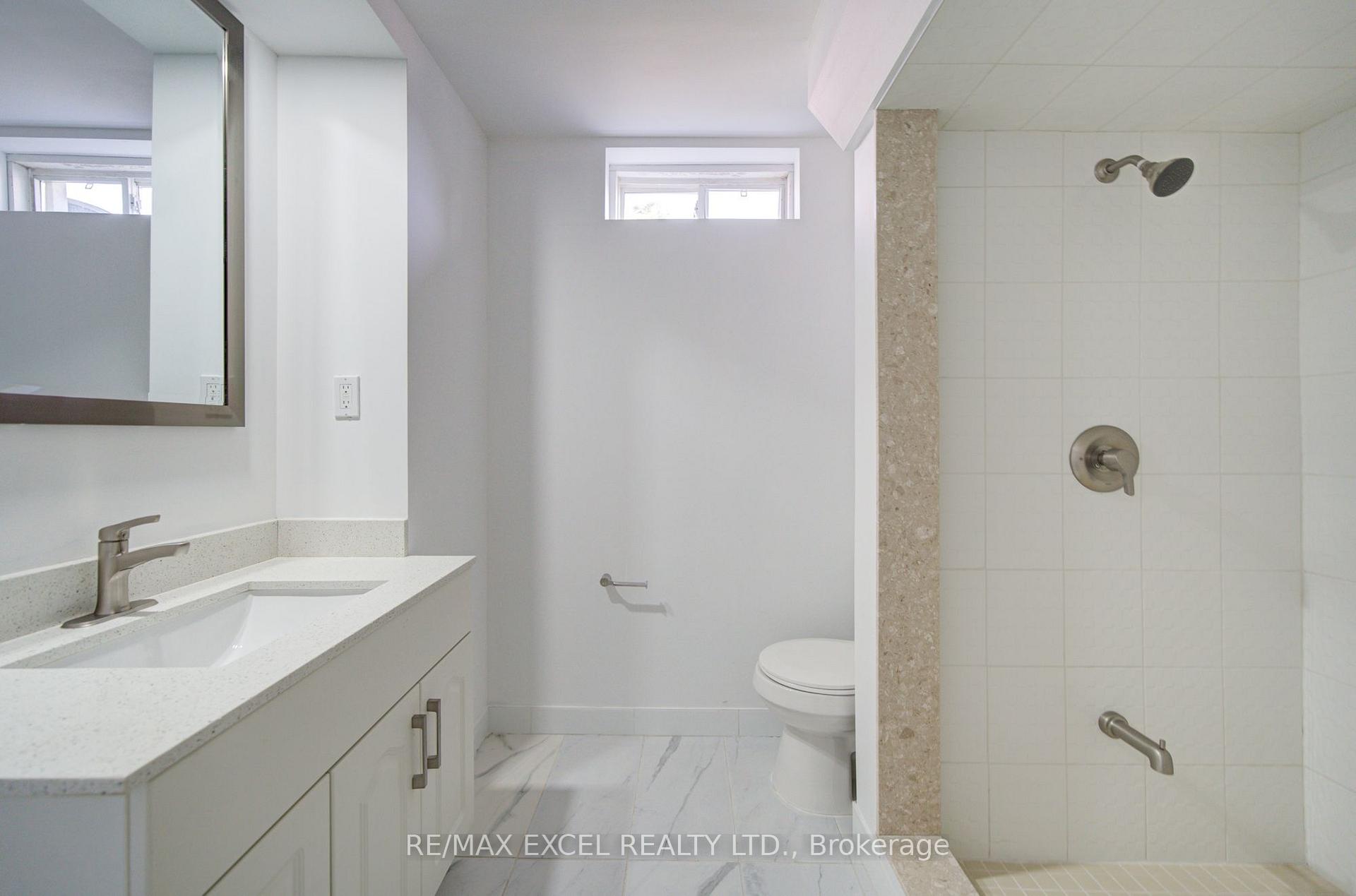 Photo 47 of 454 Bur Oak Avenue, Markham, Berczy — HOMEH