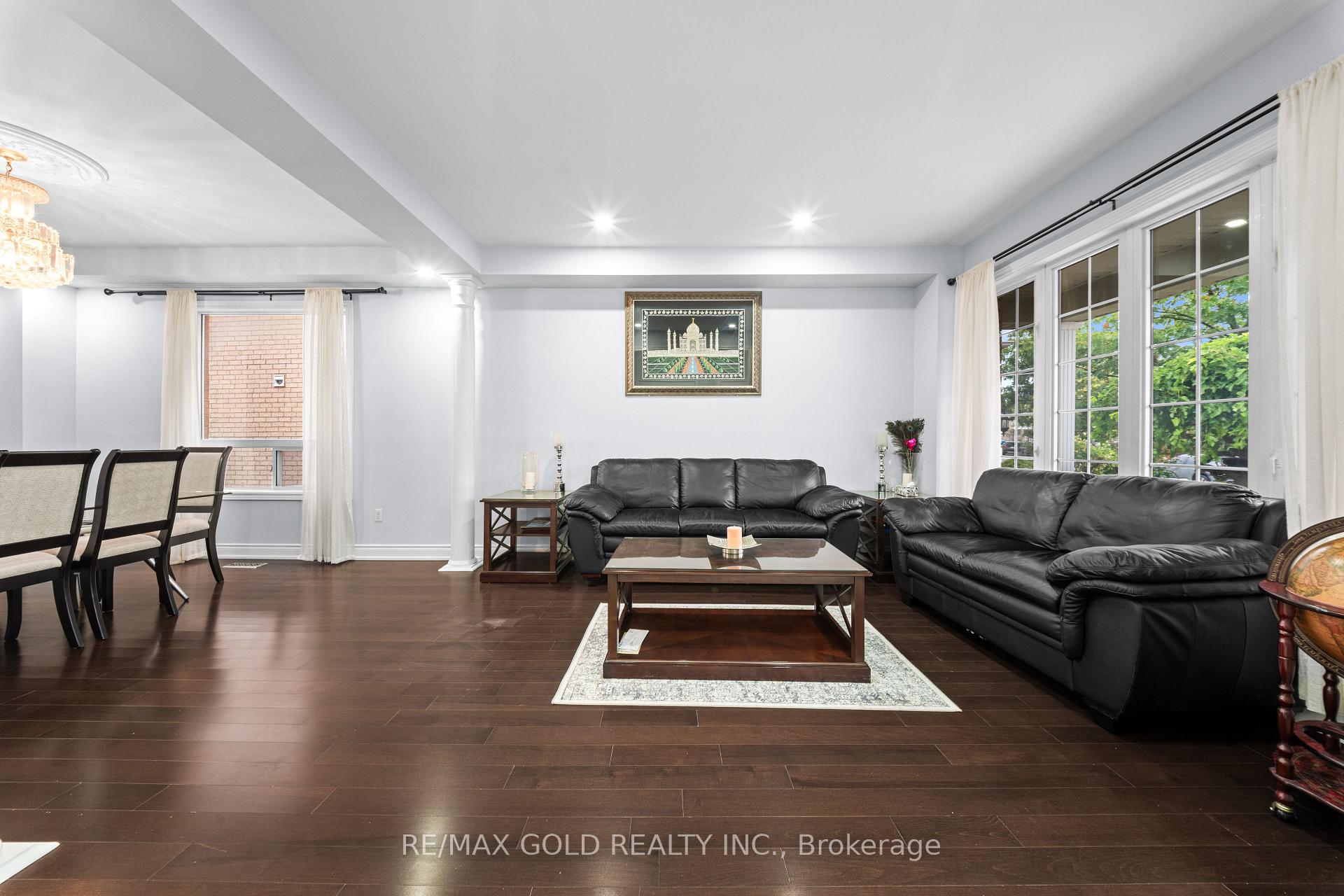 Photo 4 of 58 Brunetta Way, Brampton, Bram East — HOMEH