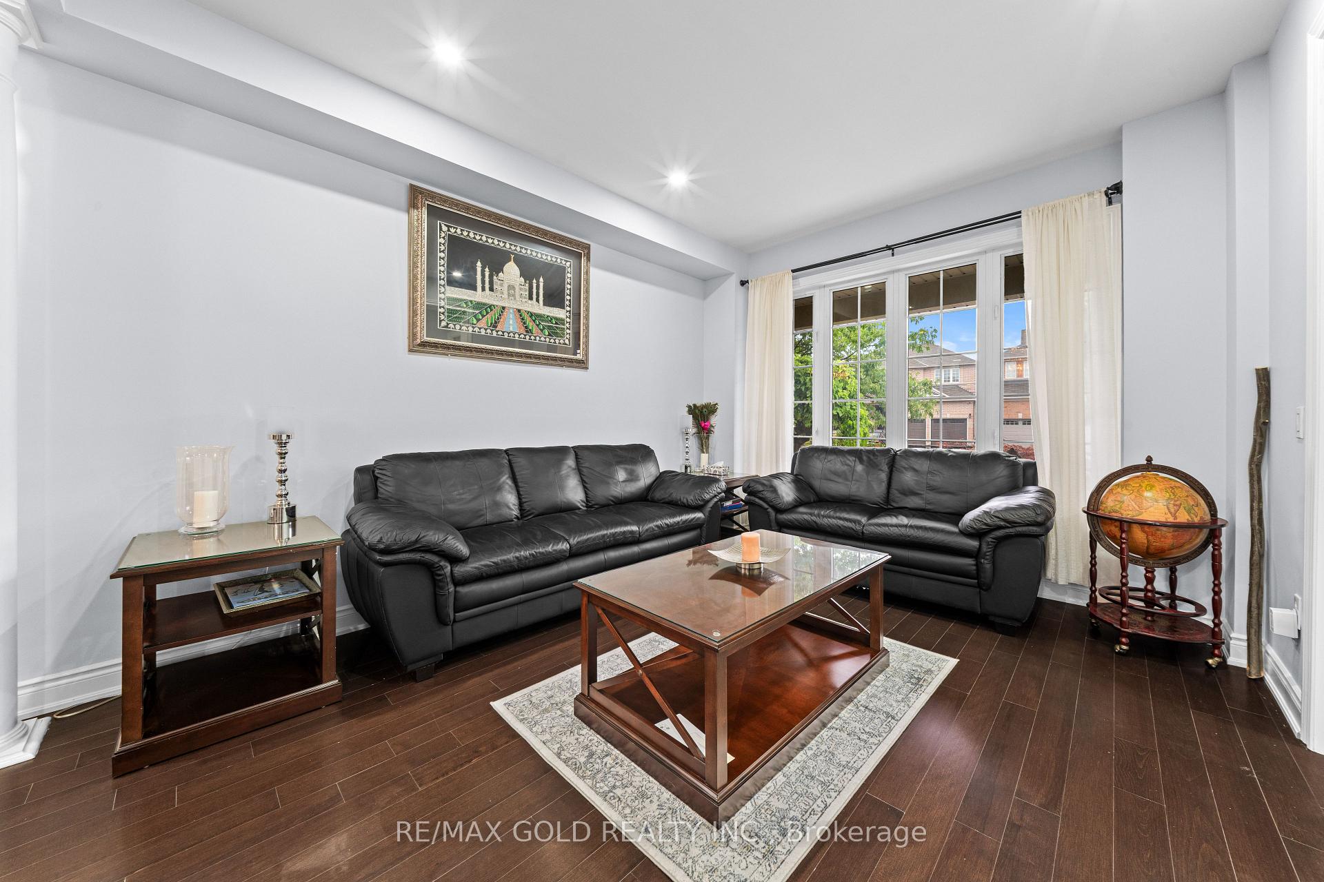Photo 5 of 58 Brunetta Way, Brampton, Bram East — HOMEH