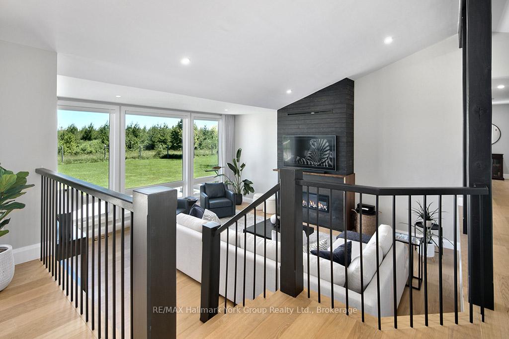 Photo 10 of 125 Mountain Road, Meaford — HOMEH
